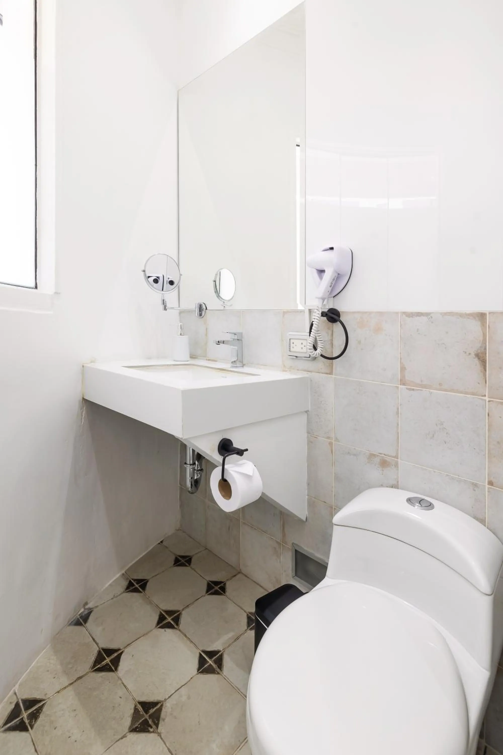 Toilet in TARATA BOUTIQUE HOTEL