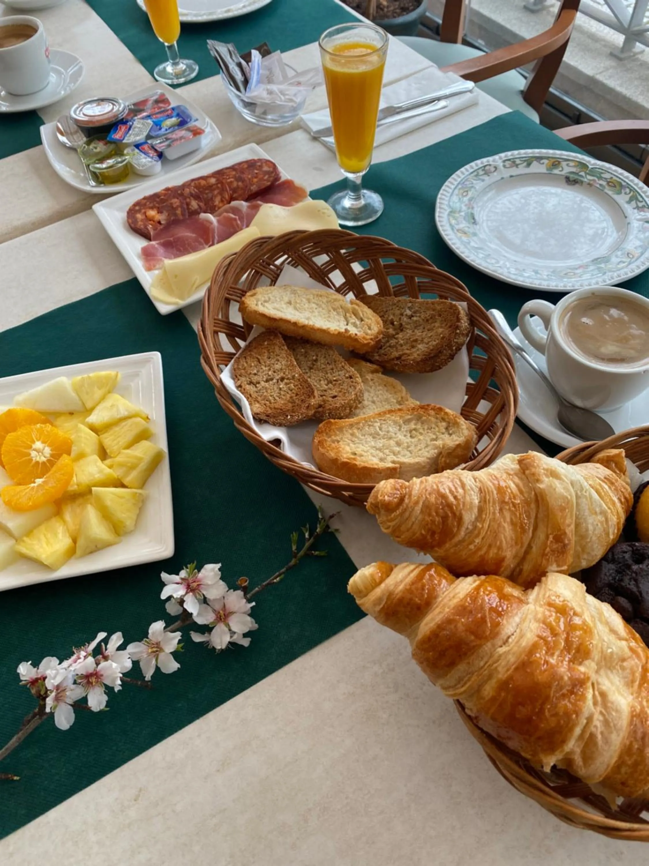 Breakfast in Hospedium Hotel Los Lanceros