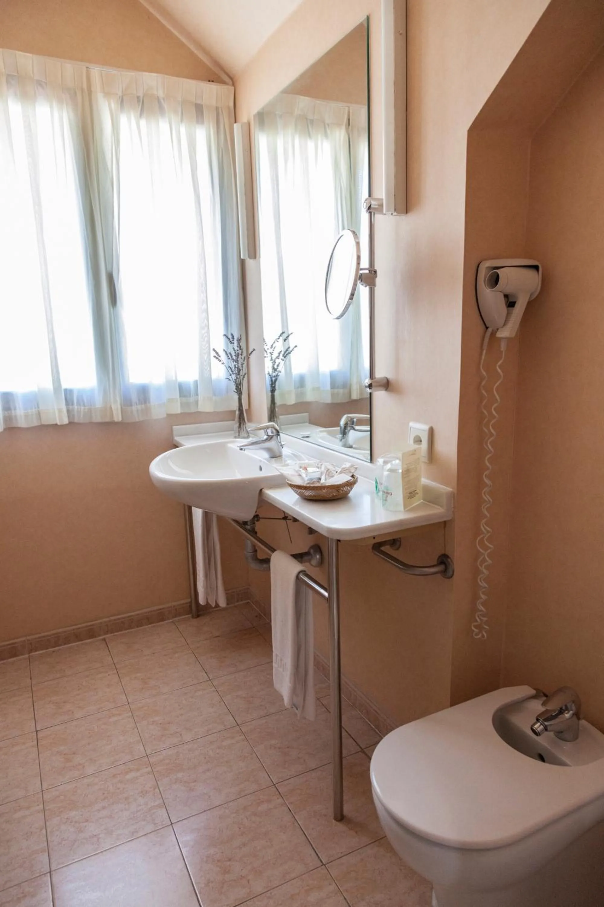 Bathroom in Hospedium Hotel Los Lanceros