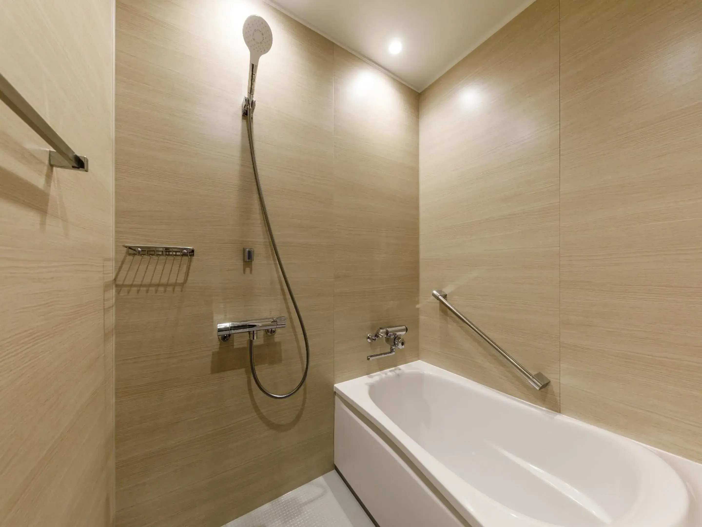 Twin Room with Tatami Area - single occupancy - Non-Smoking in Nishitetsu Hotel Croom Hakata Gion Kushida Shrine Twin Room with Tatami Area - single occupancy - Non-Smoking in Nishitetsu Hotel Croom Hakata Gion Kushida Shrine