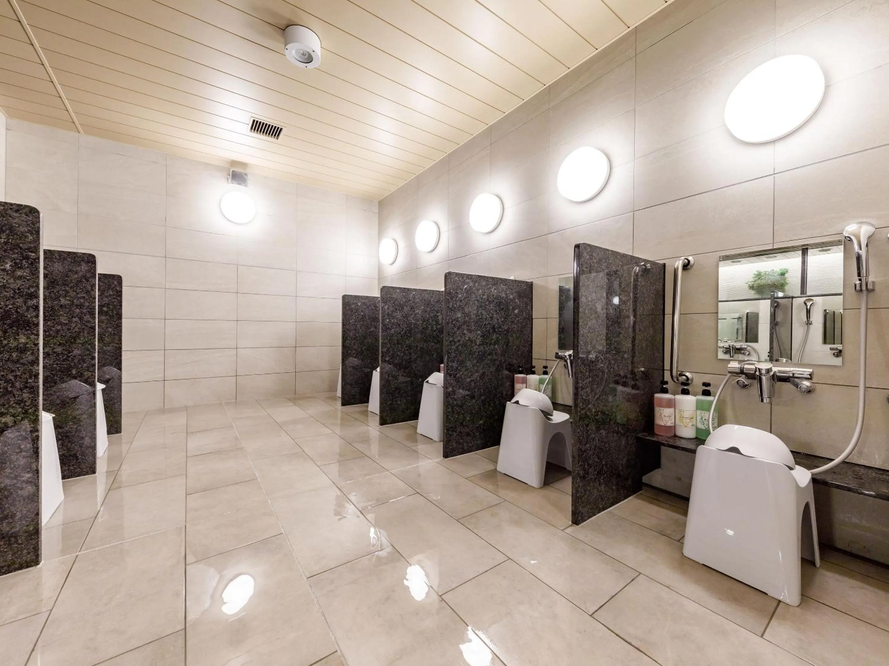 Public Bath in Nishitetsu Hotel Croom Hakata Gion Kushida Shrine