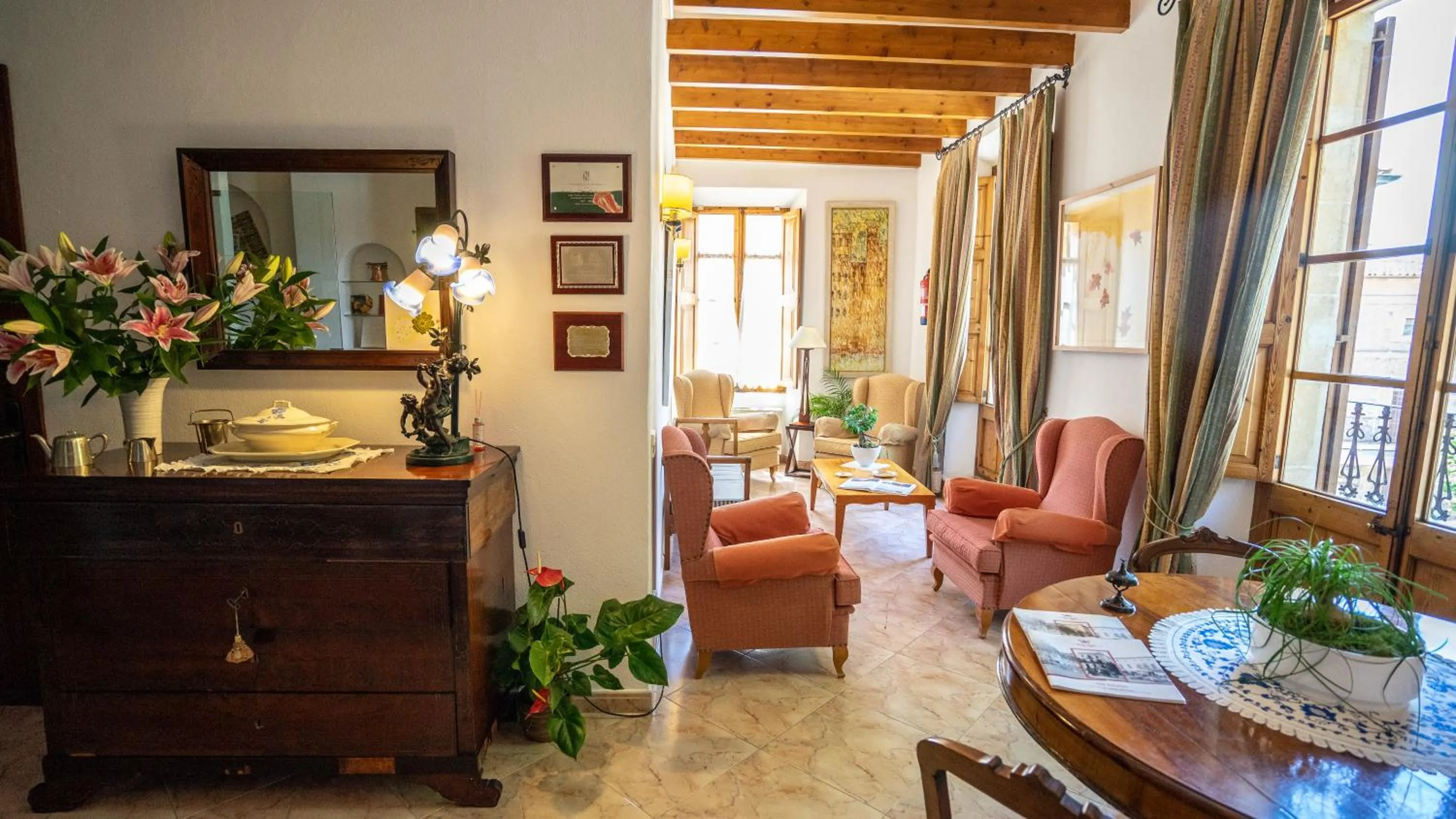 Lobby or reception in Juma Historic Hotel