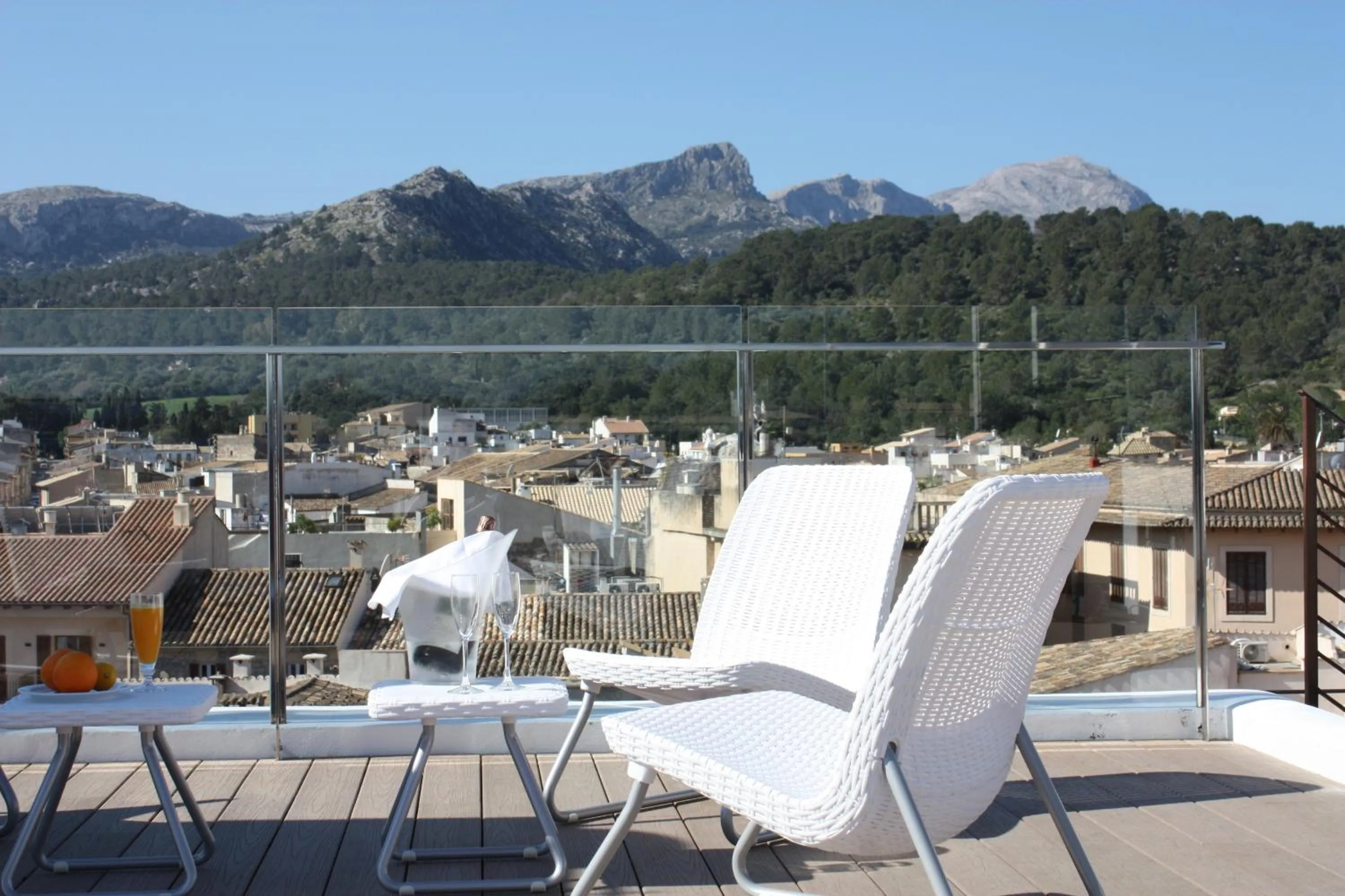 Solarium in Juma Historic Hotel