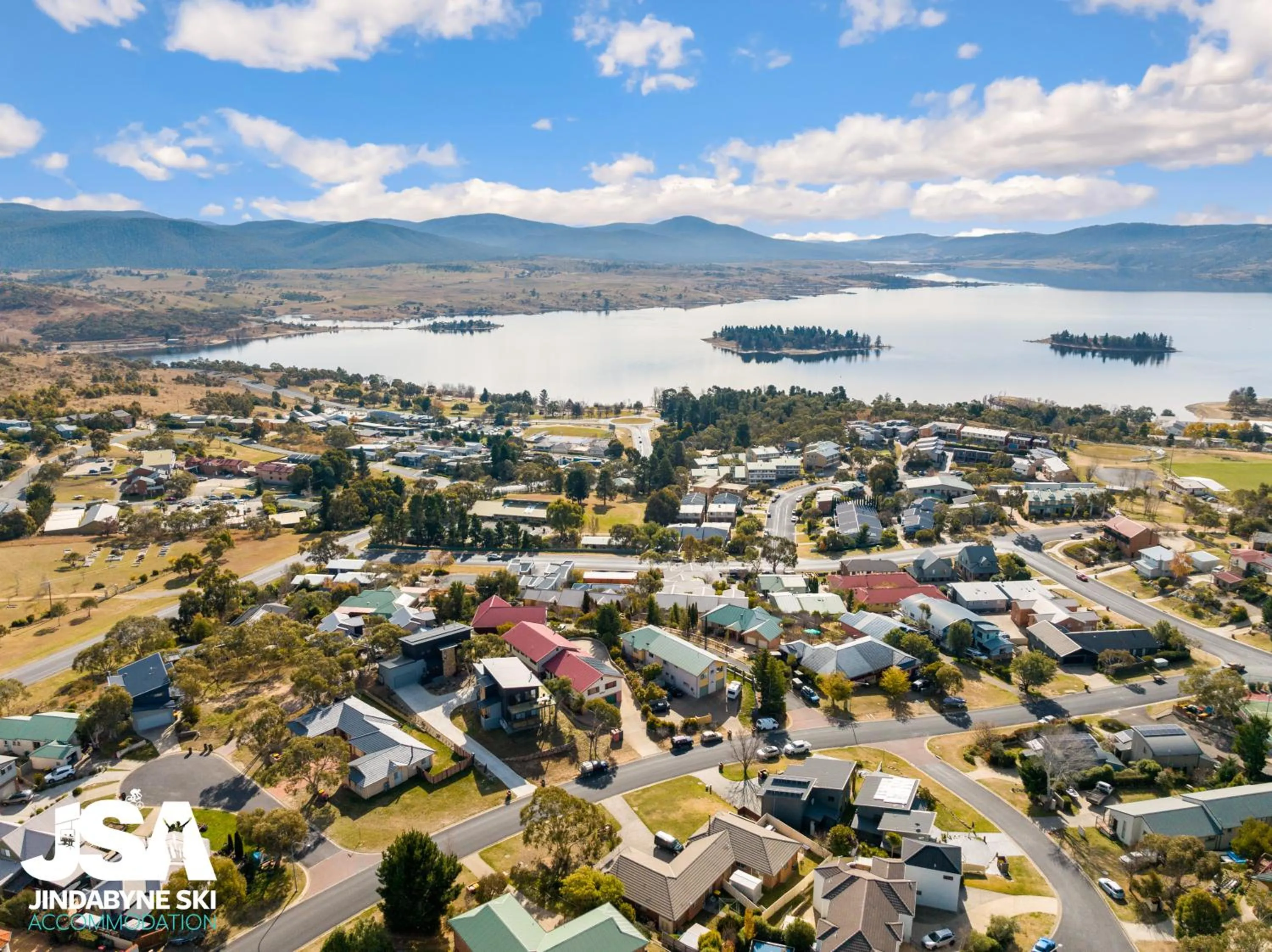 Neighbourhood in Top Deck by Kristall Apartments
