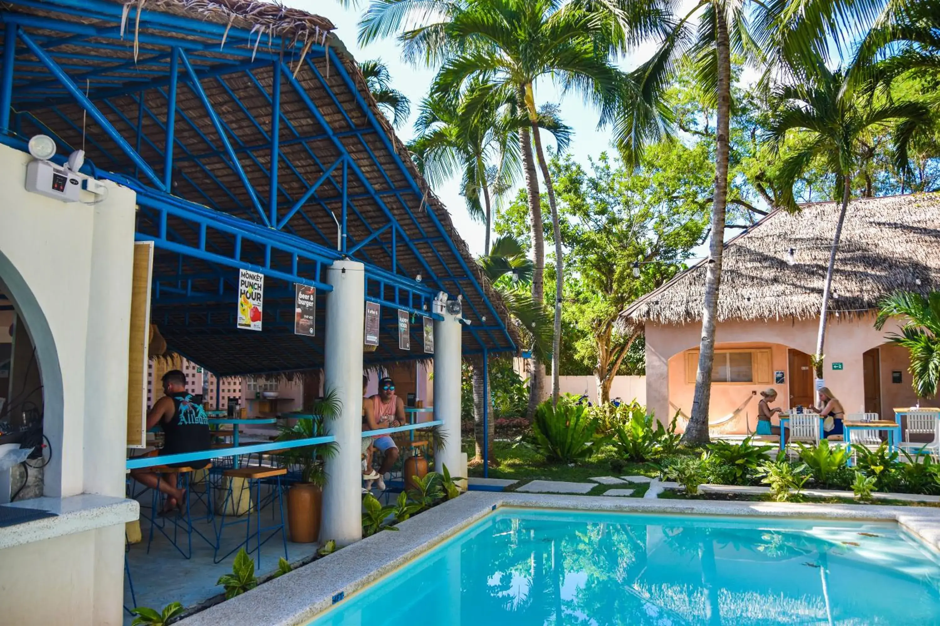 Restaurant/places to eat in Mad Monkey Panglao Restaurant/places to eat in Mad Monkey Panglao