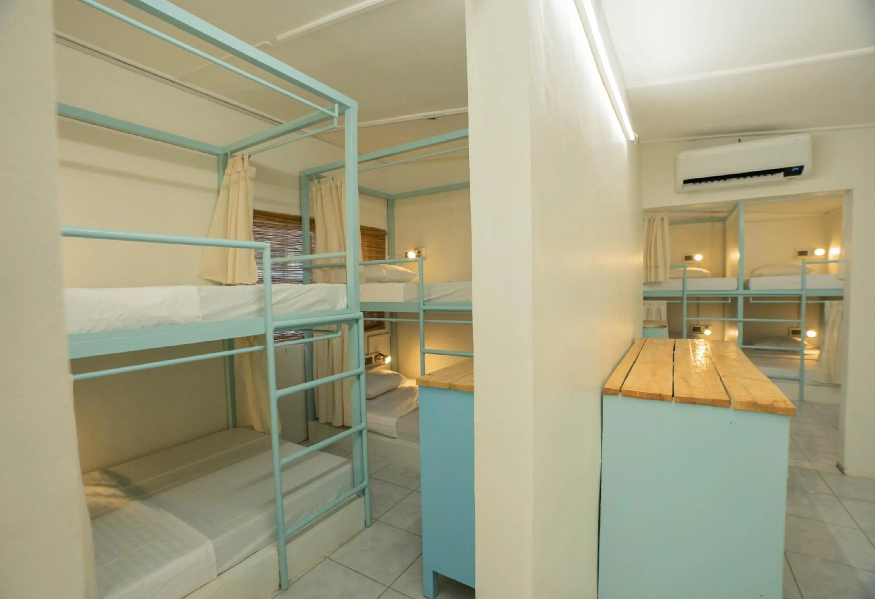 Bed in Mad Monkey Panglao