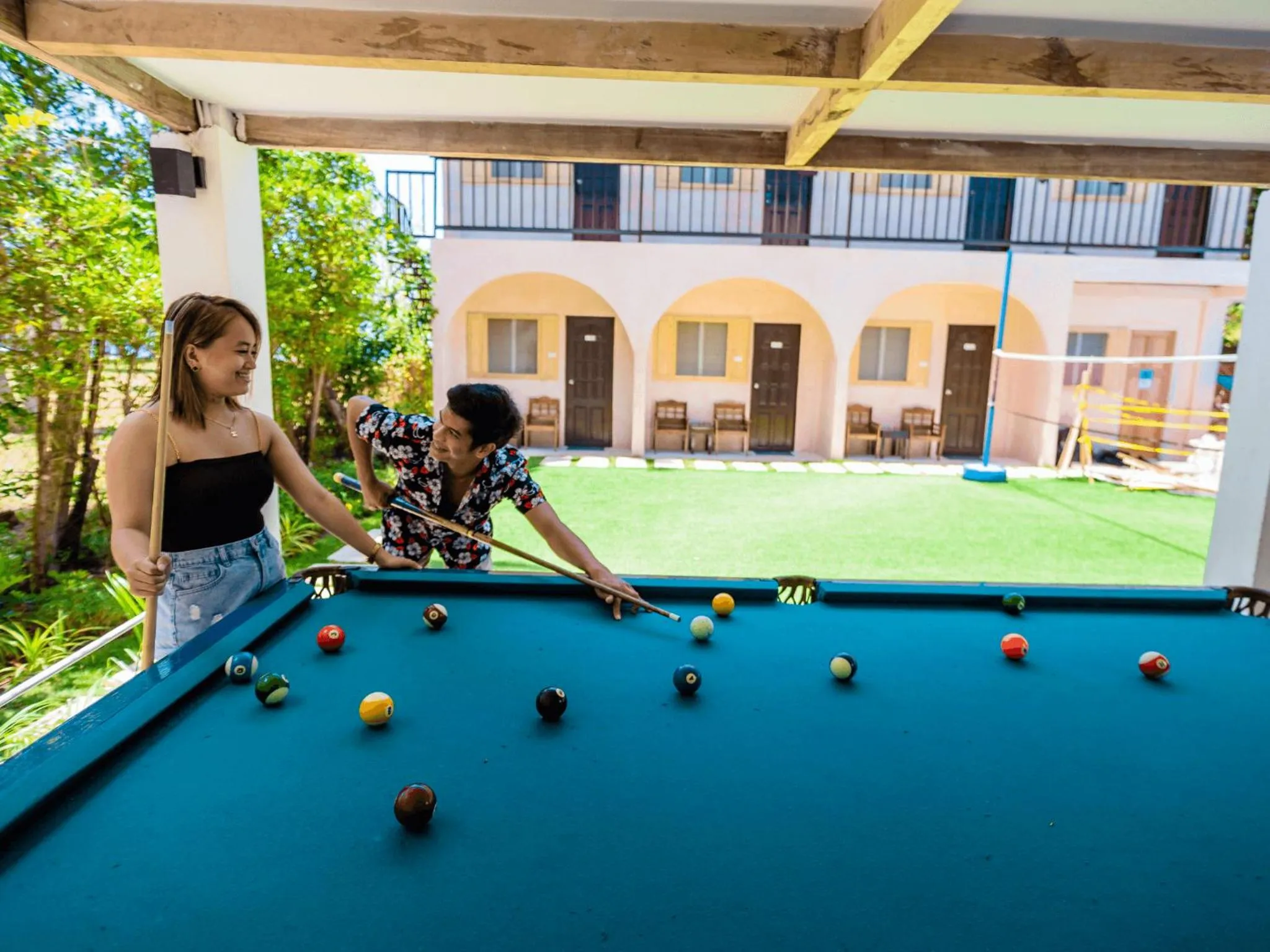 Billiard in Mad Monkey Panglao