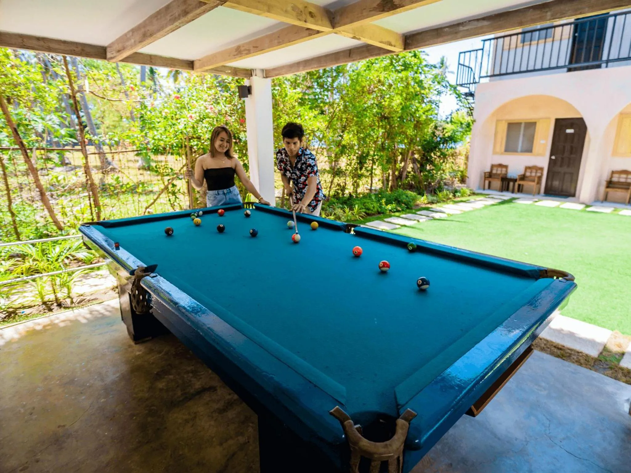 Billiard in Mad Monkey Panglao