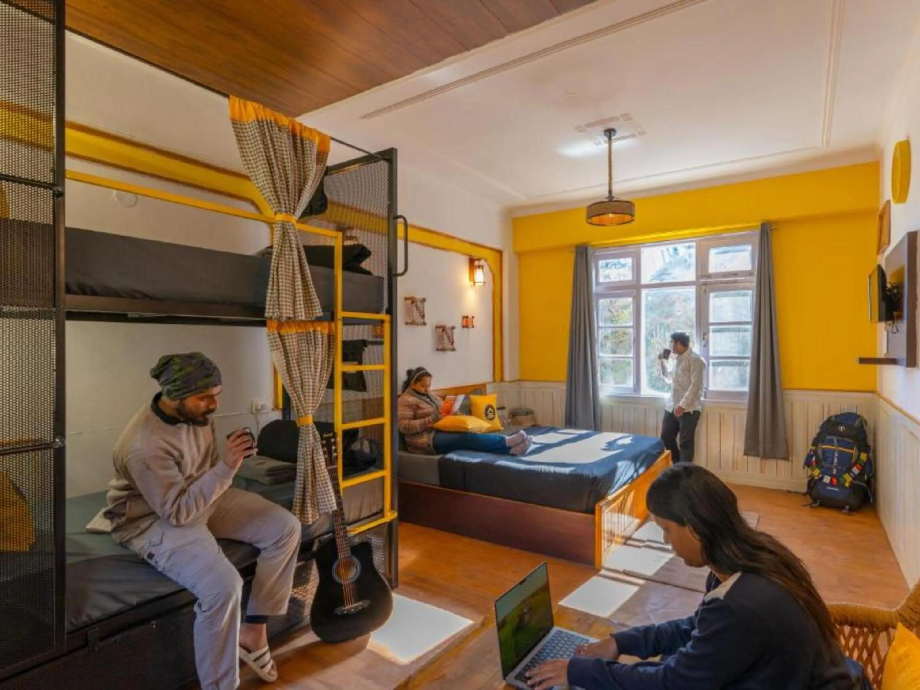 Bed in The Hosteller Narkanda