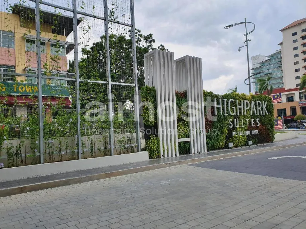 HighPark Suites by Airhost