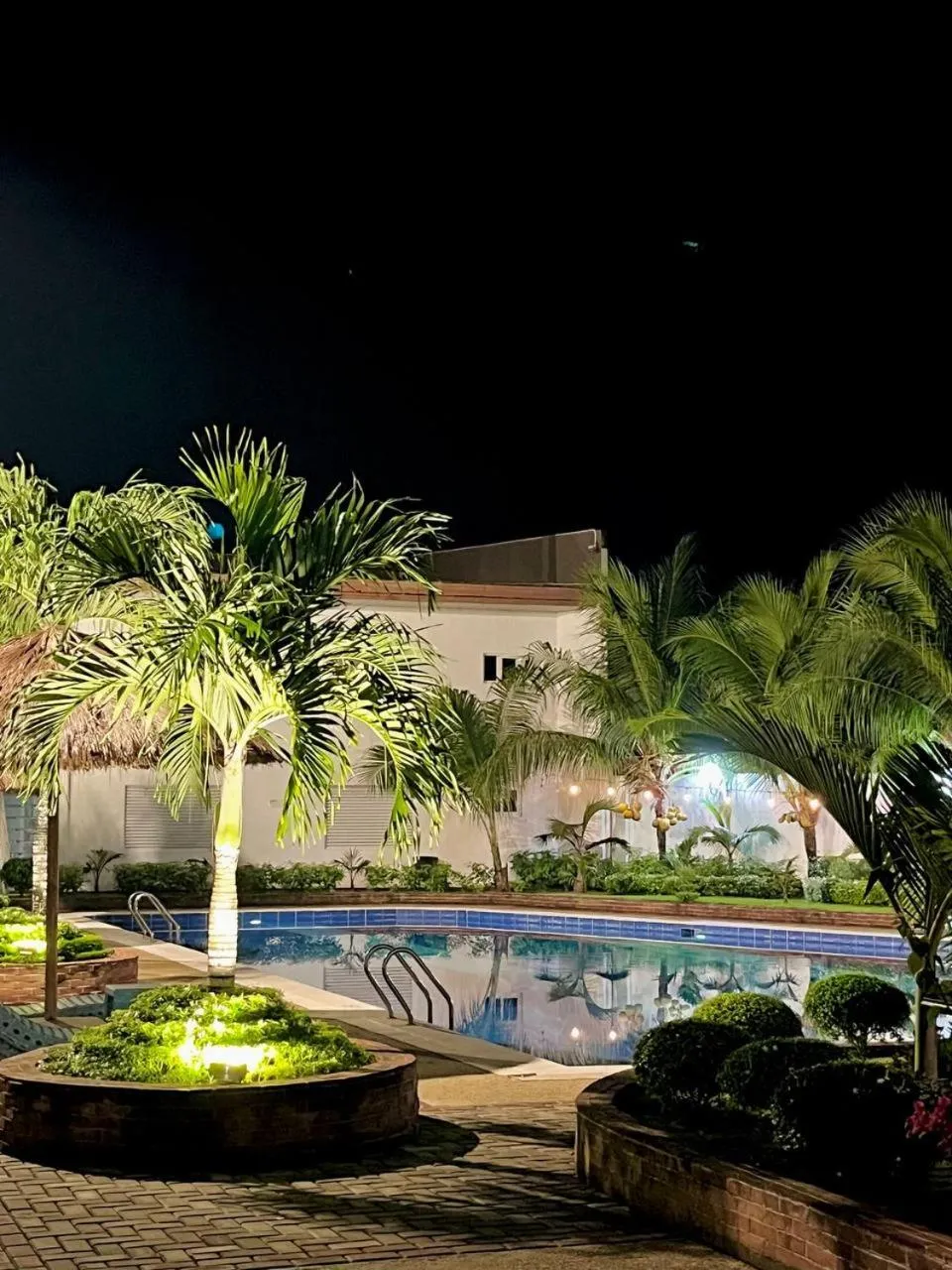 Night in 라메디 리조트 보홀 Ramede Resort Bohl