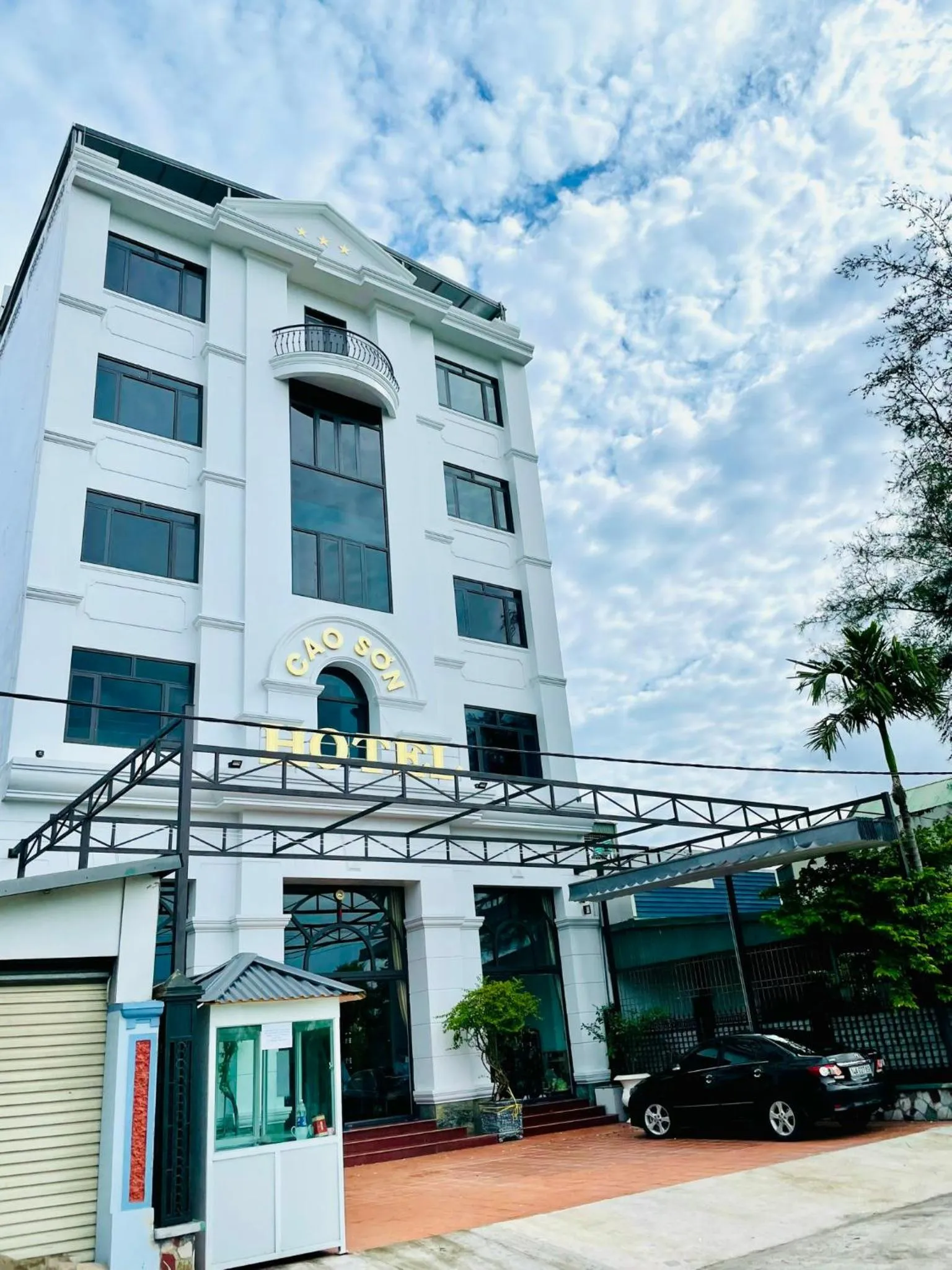 Khách Sạn Cao Sơn Cẩm Phả