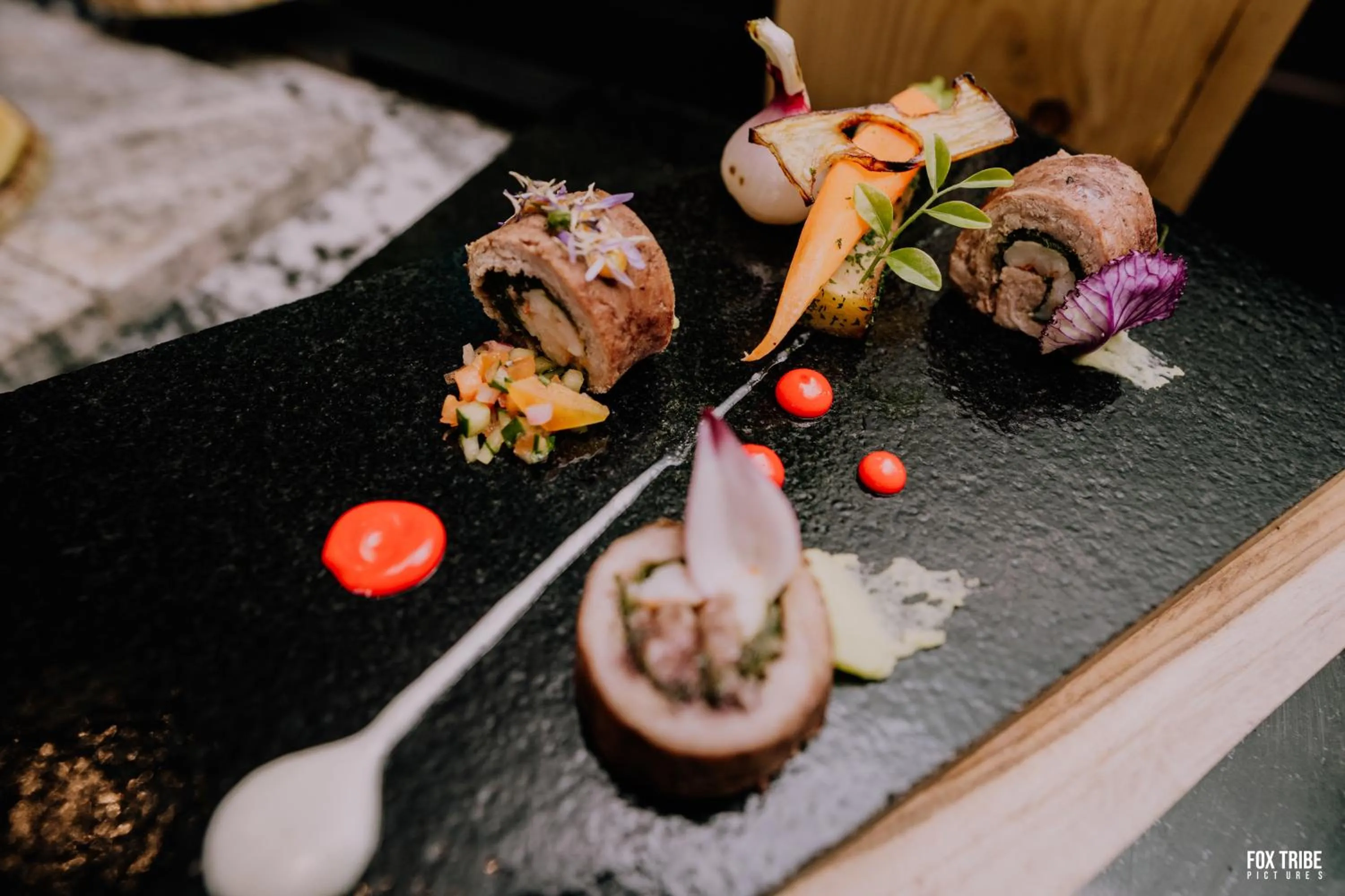 Earl's Regent Negombo "Golden Shore at Your Door - Find Your Dream Stay"