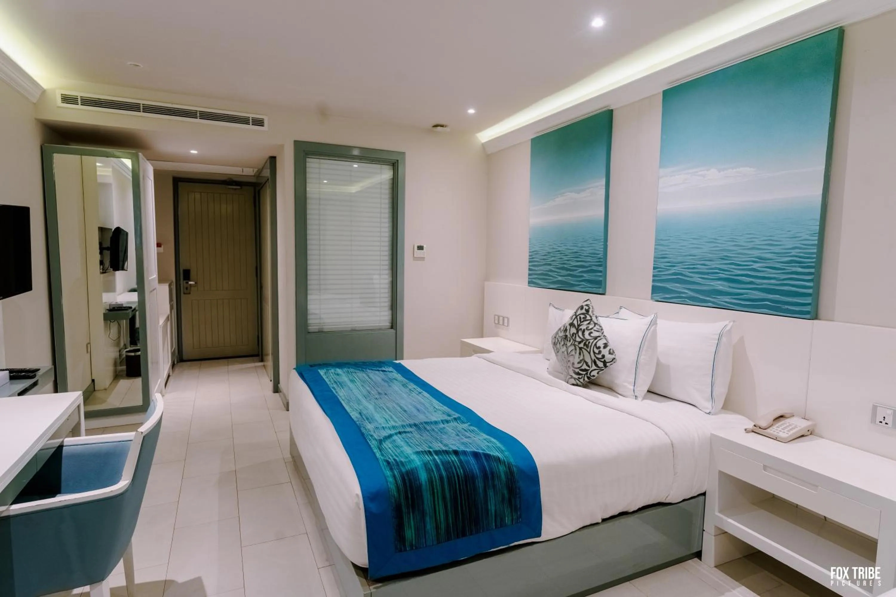 Bedroom, Bed in Earl's Regent Negombo "Golden Shore at Your Door - Find Your Dream Stay"
