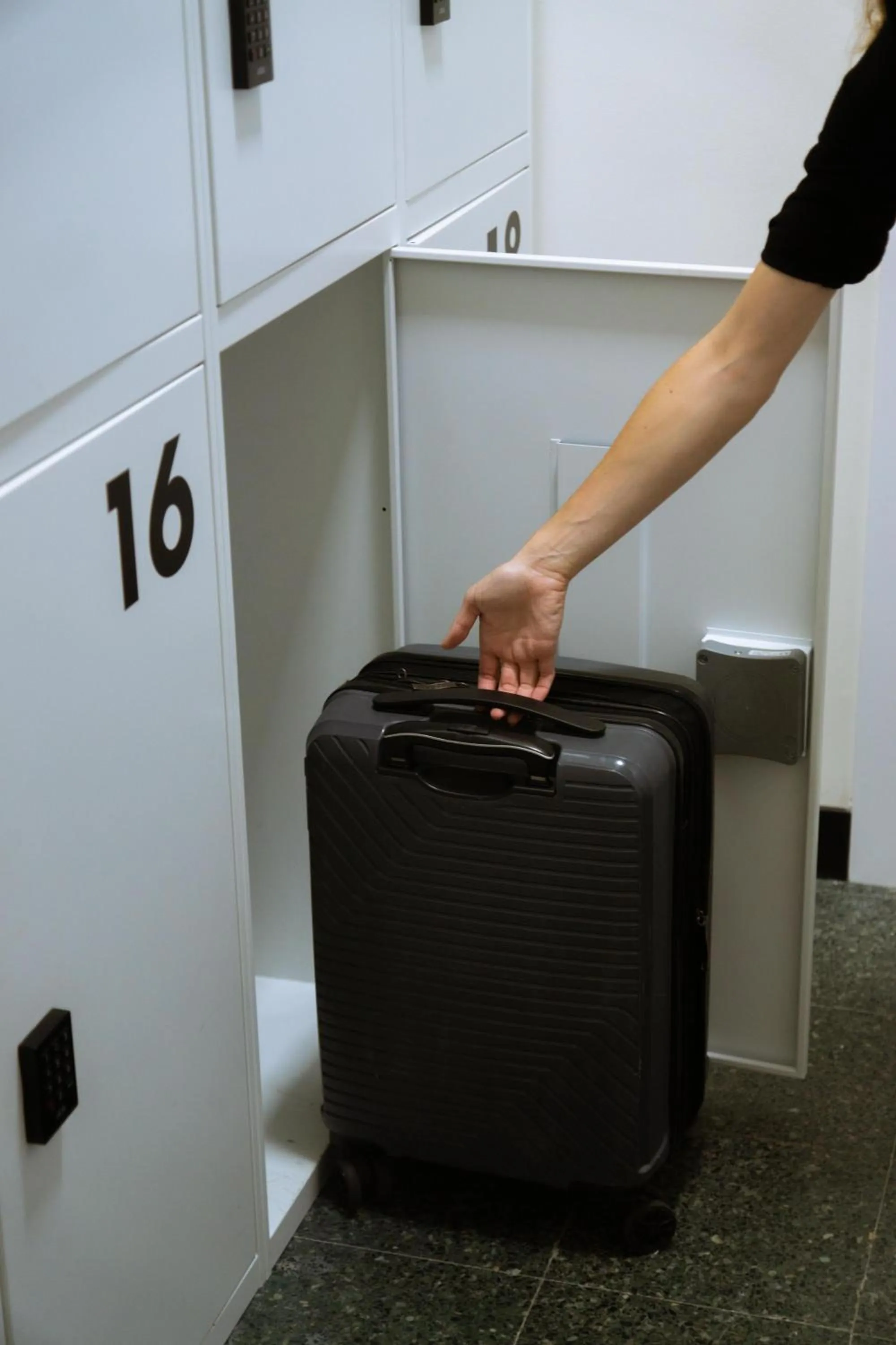 locker in BYPILLOW Irala