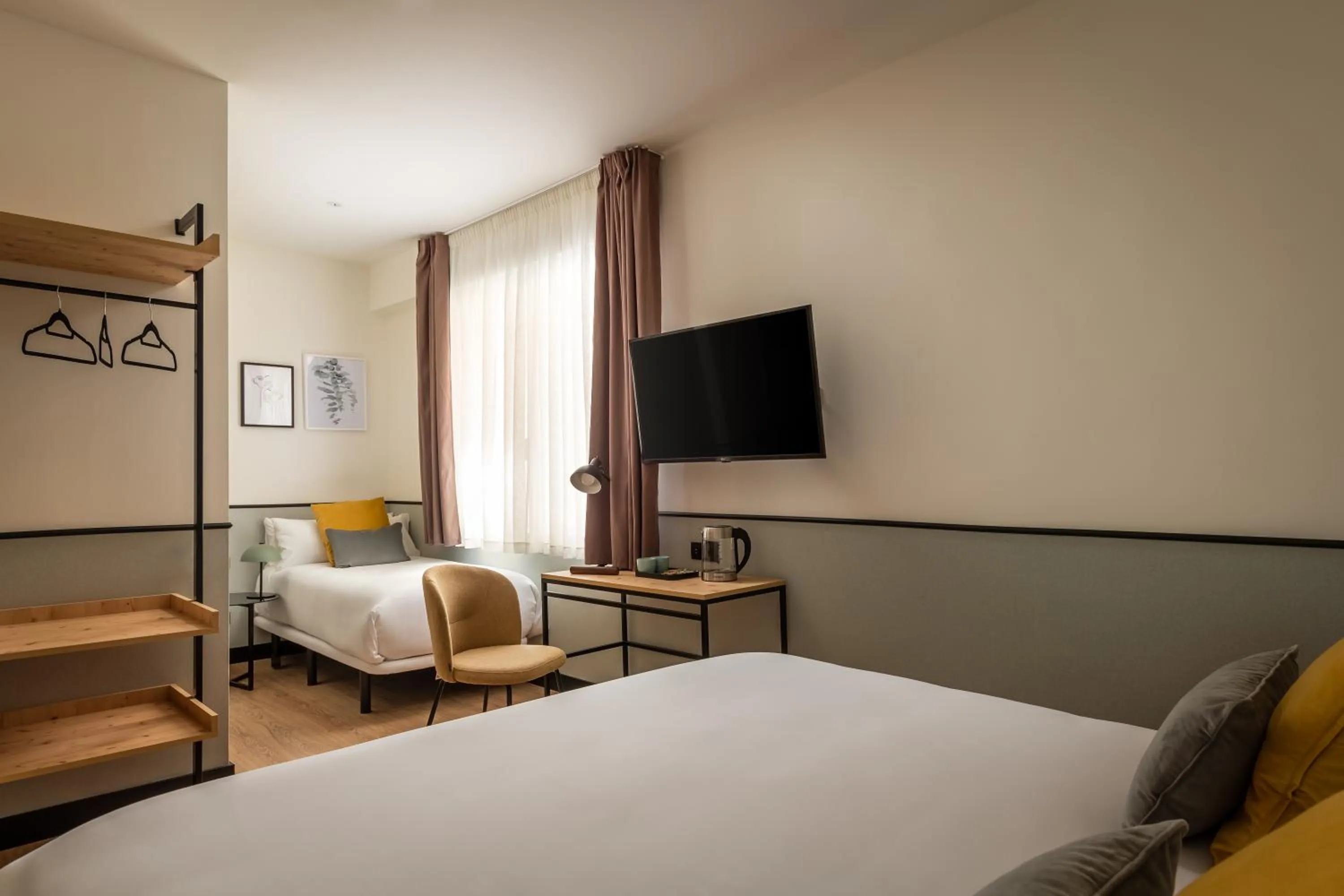 Bed in BYPILLOW Irala