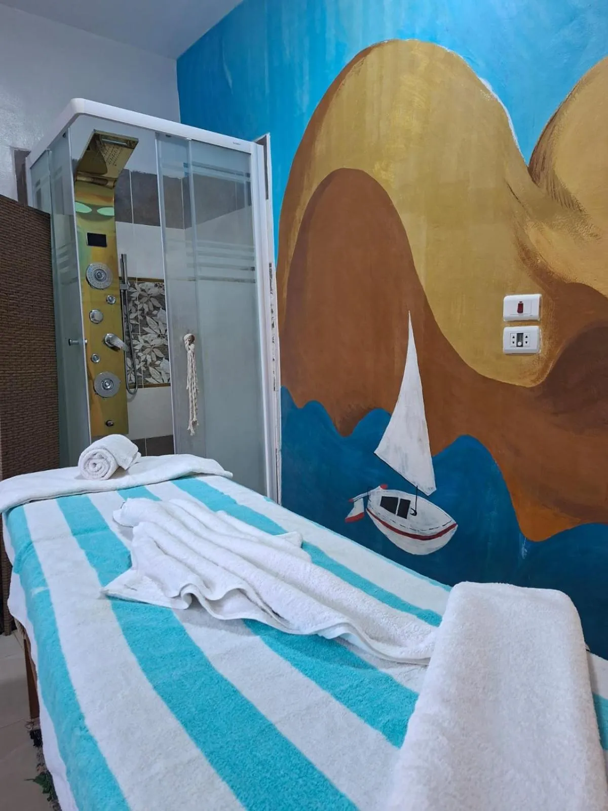 Bed in KaToWaiDi Nubian House By The Nile