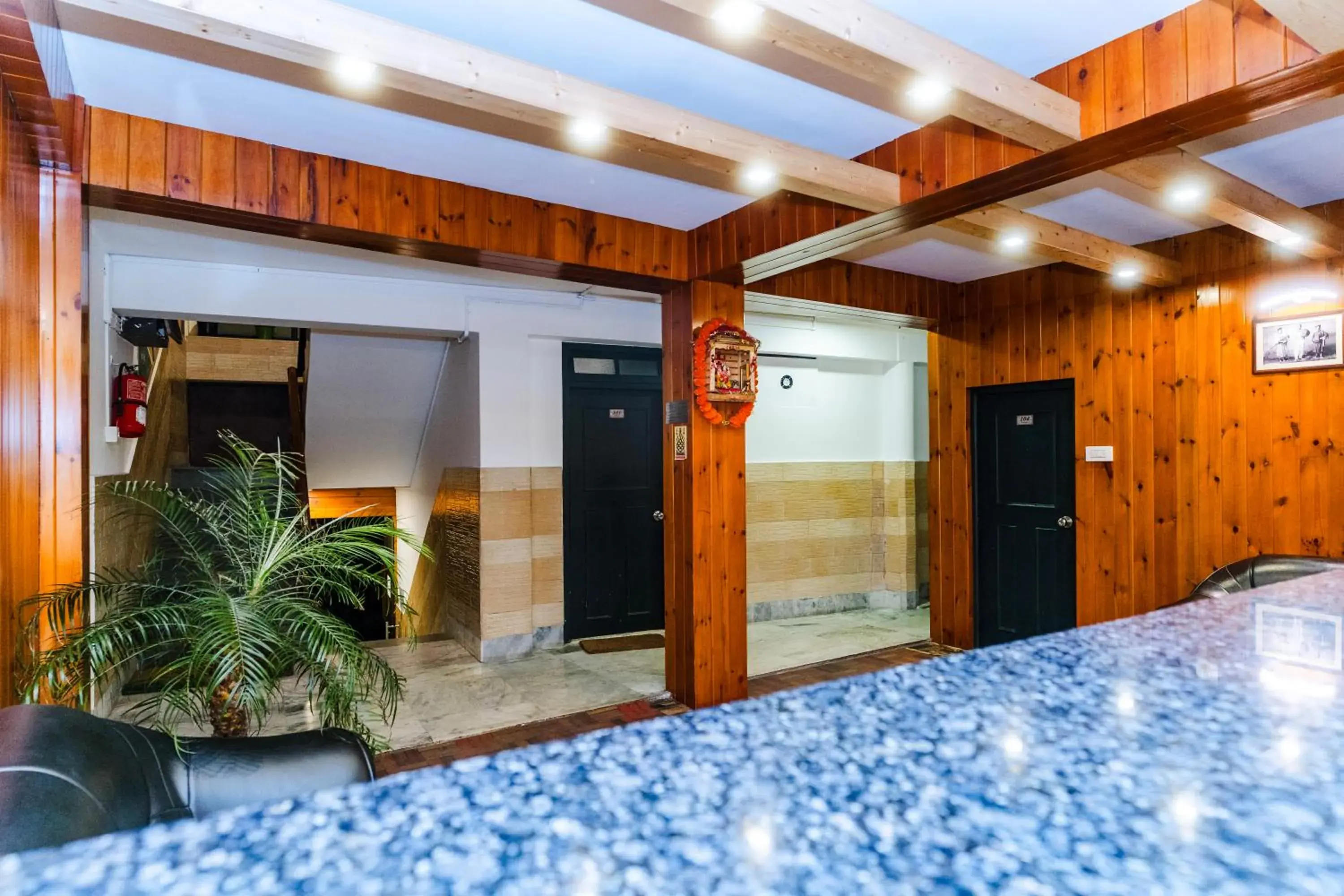 Lobby or reception in Sparrow Juniper Tree 2 min walk To Mg Marg Lobby or reception in Sparrow Juniper Tree 2 min walk To Mg Marg