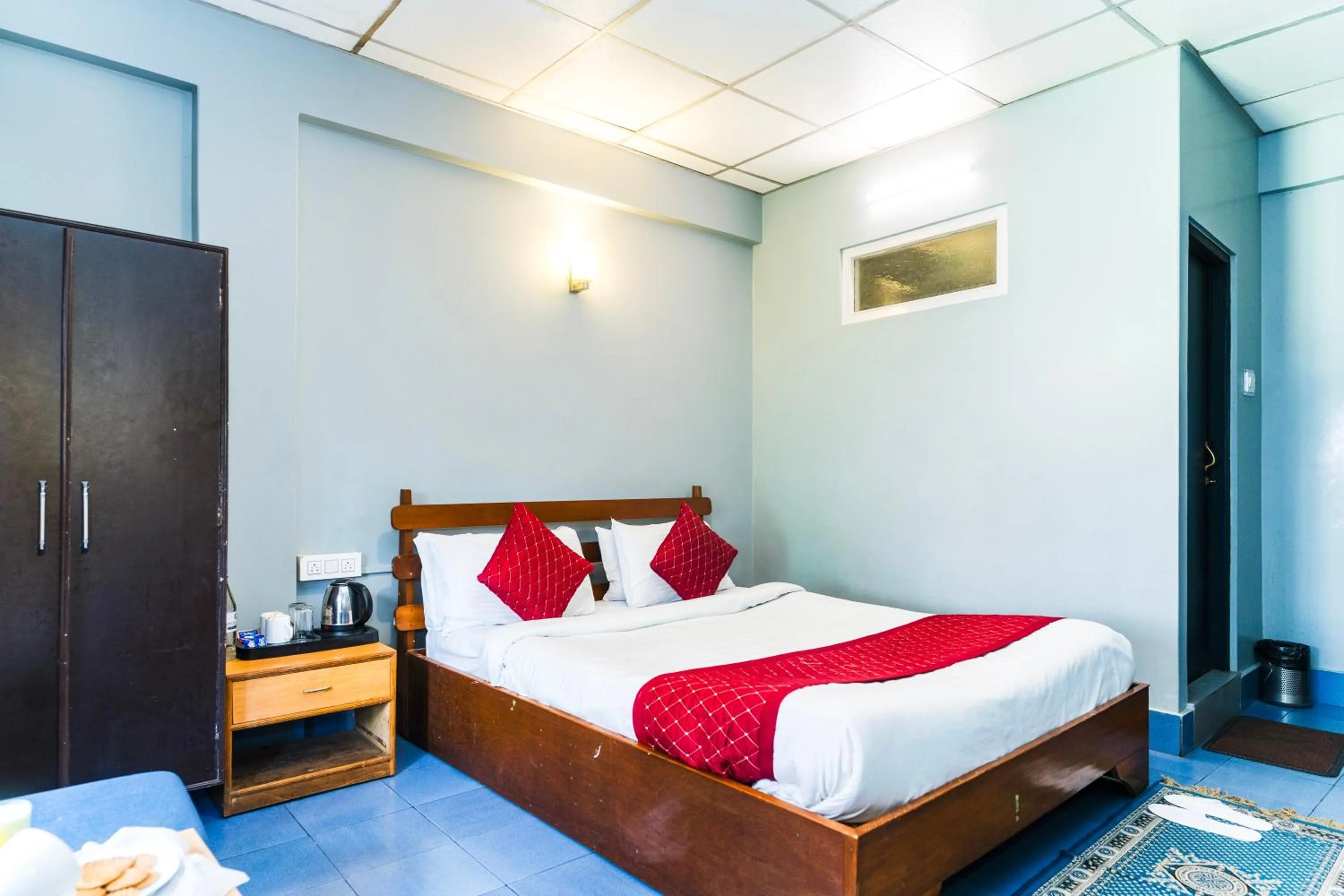 Bed in Sparrow Juniper Tree 2 min walk To Mg Marg