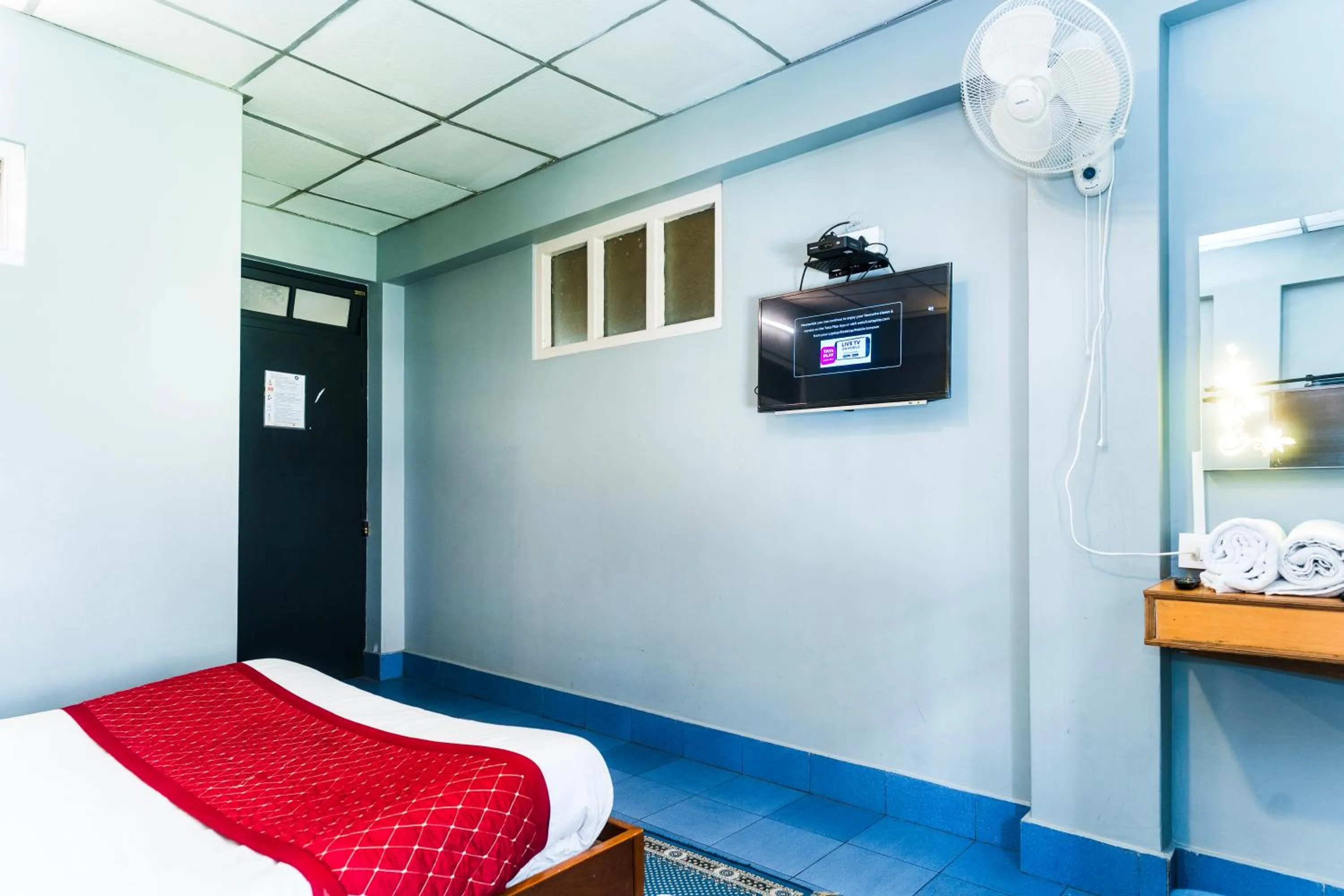 Bed in Sparrow Juniper Tree 2 min walk To Mg Marg