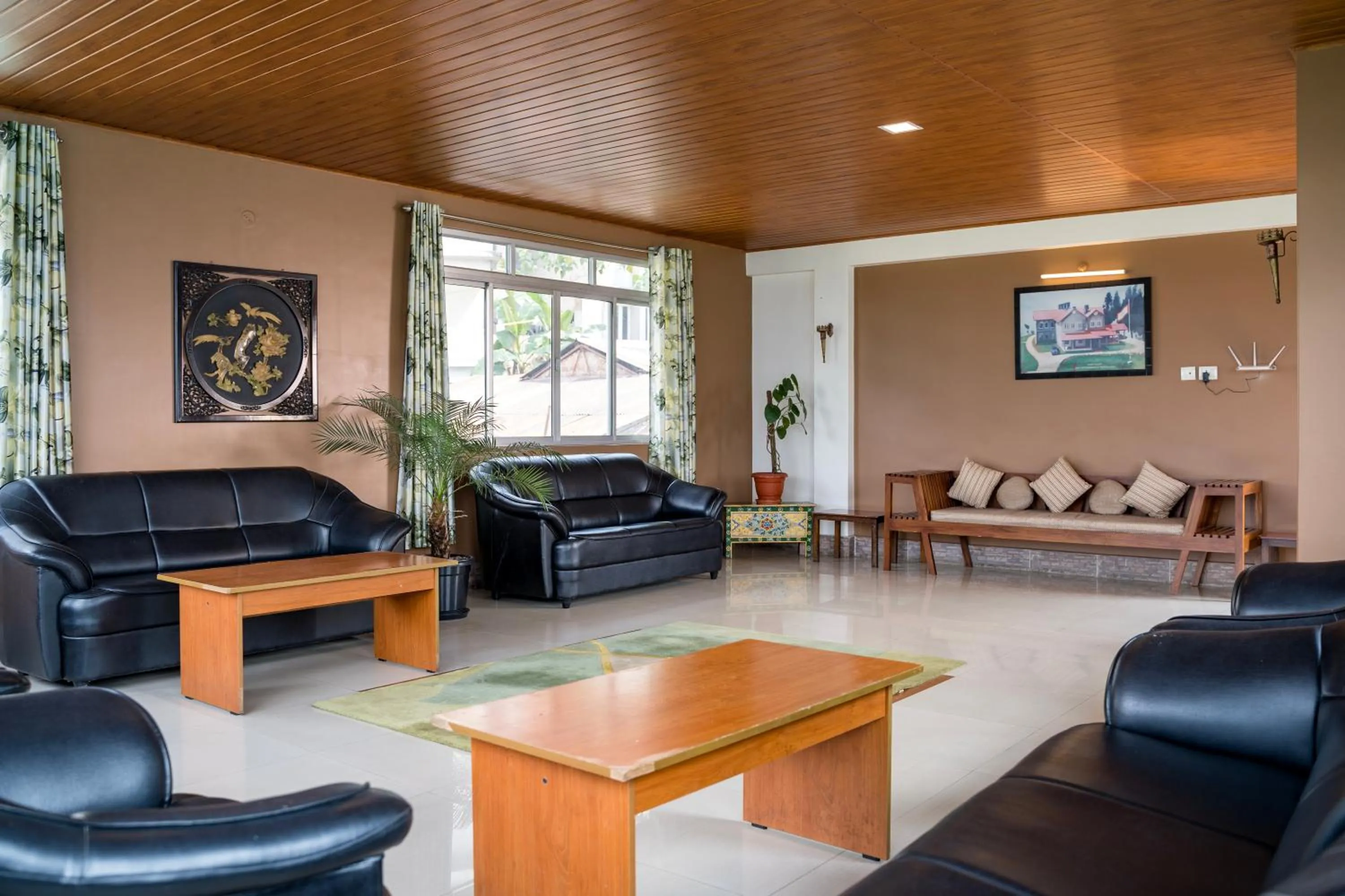 Meeting/conference room in Sparrow Juniper Tree 2 min walk To Mg Marg