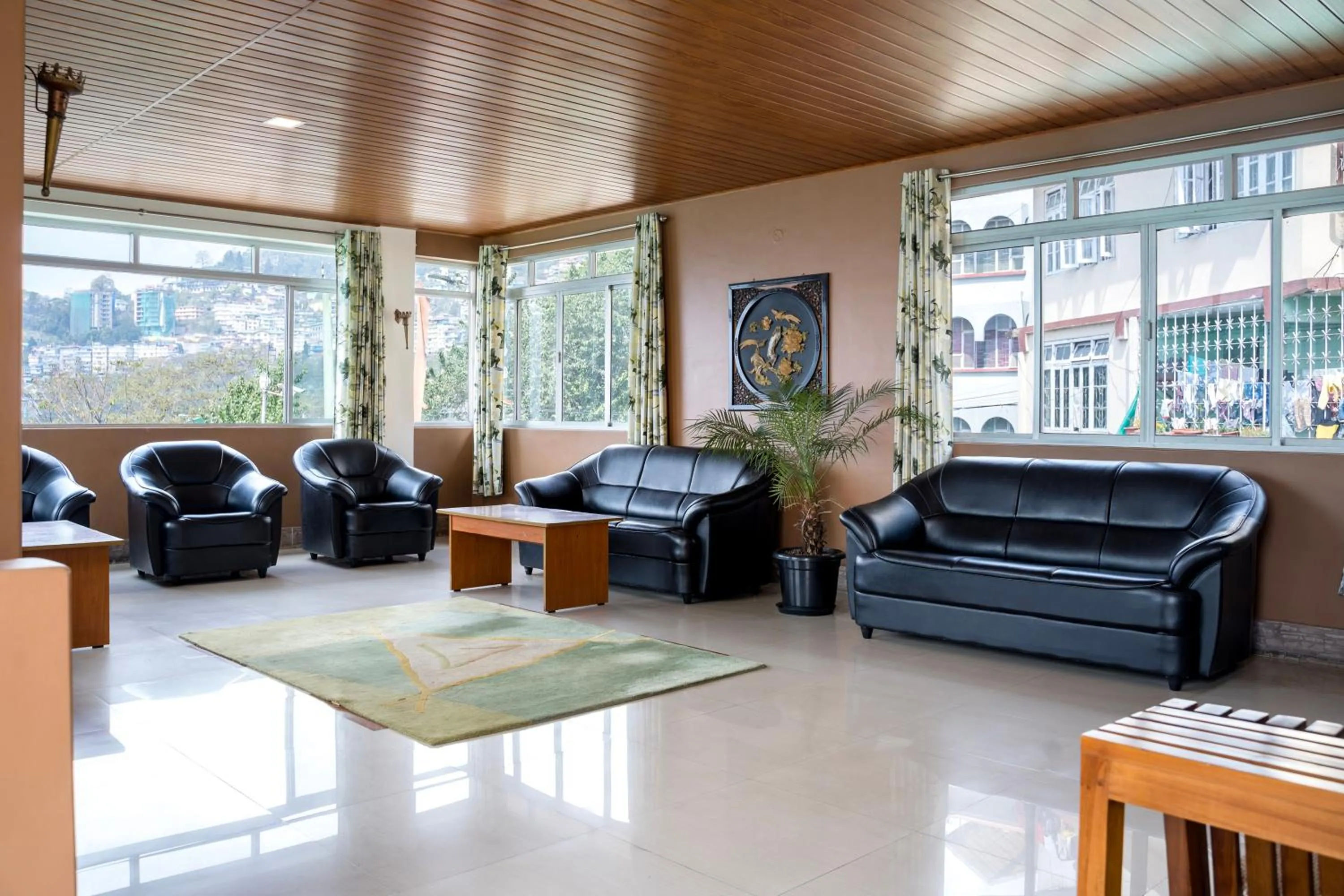 Meeting/conference room in Sparrow Juniper Tree 2 min walk To Mg Marg