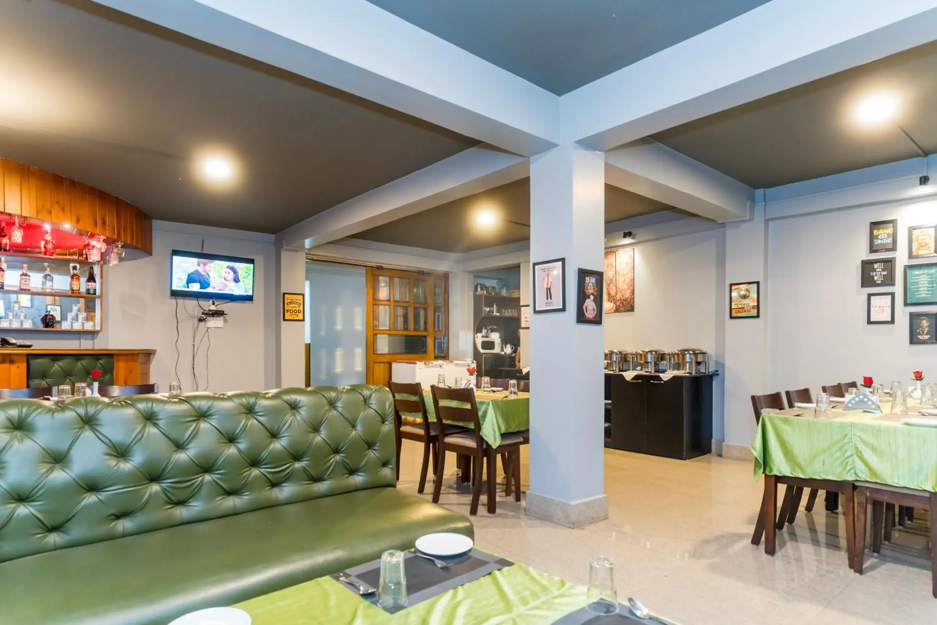 Restaurant/places to eat in Sparrow Juniper Tree 2 min walk To Mg Marg Restaurant/places to eat in Sparrow Juniper Tree 2 min walk To Mg Marg