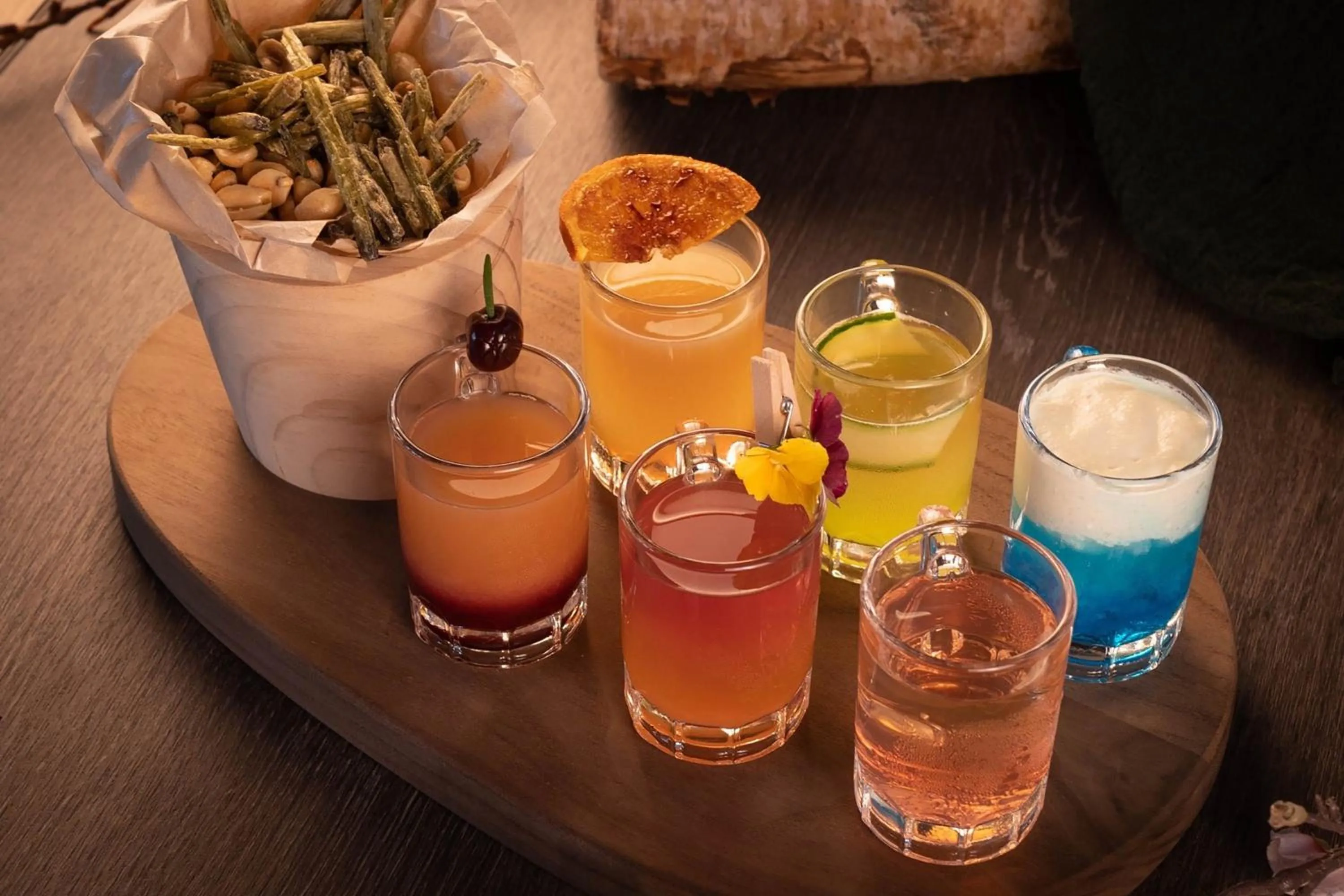 Lounge or bar in Hotel Indigo Alishan by IHG