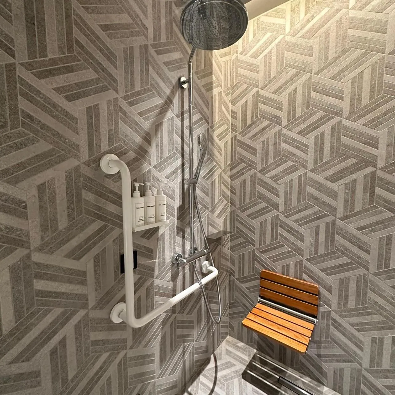 Shower in Hotel Indigo Alishan by IHG