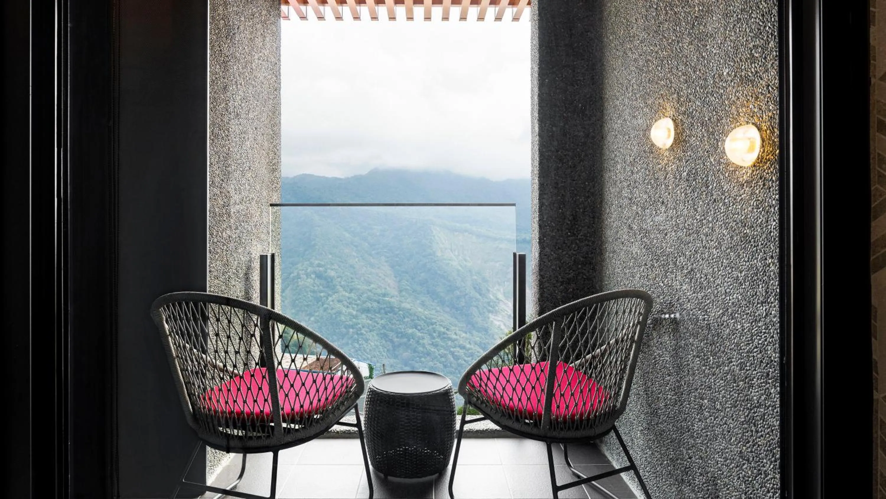 Photo of the whole room in Hotel Indigo Alishan by IHG