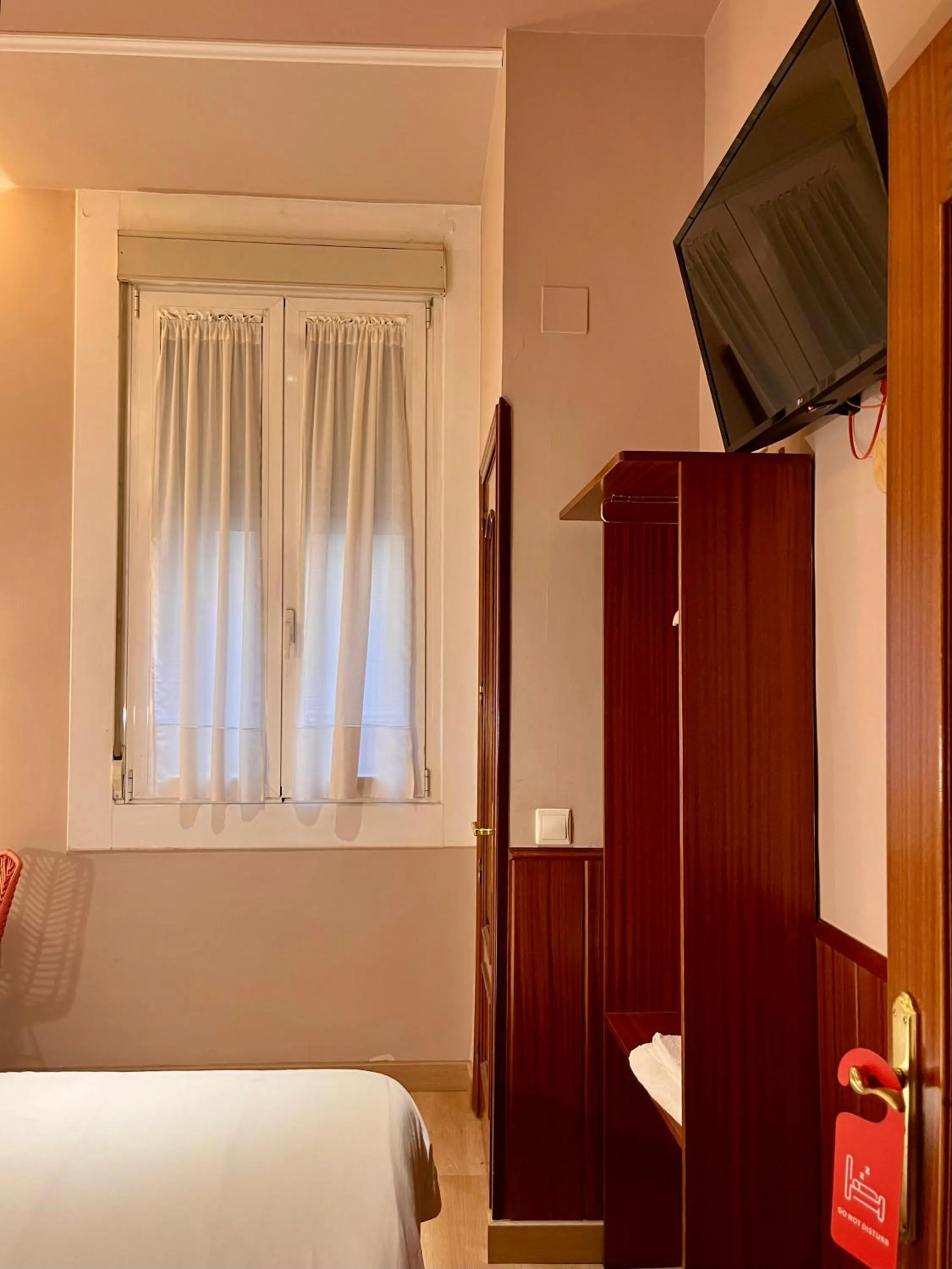 Photo of the whole room, Bed in Hostal La Vera