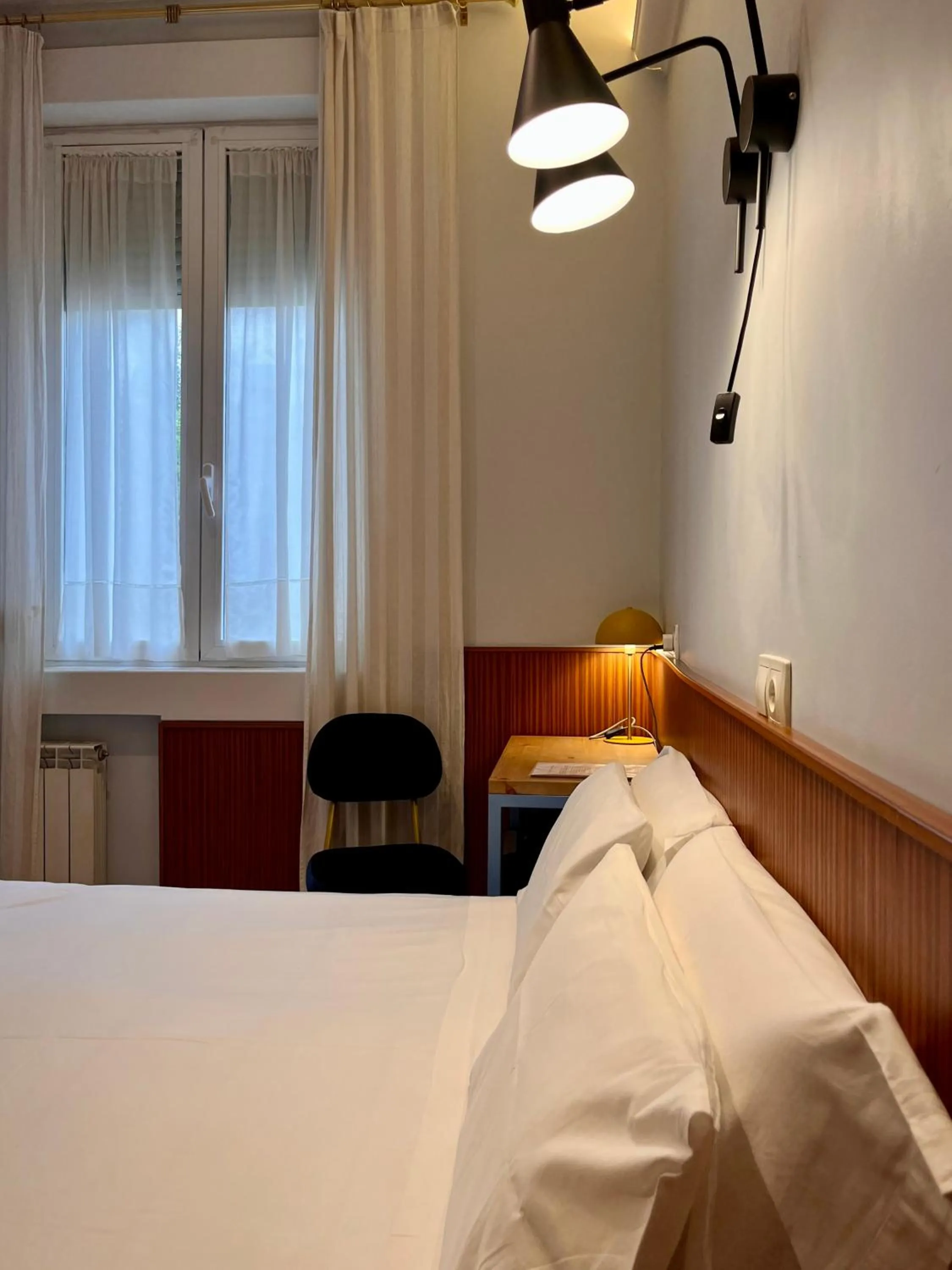 Photo of the whole room, Bed in Hostal La Vera