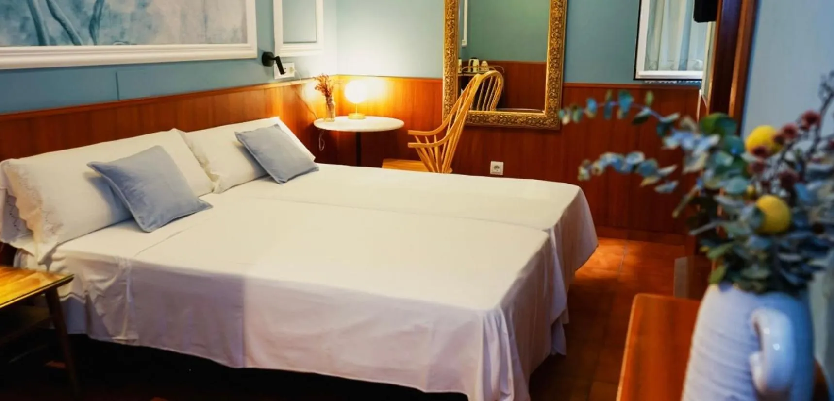 Photo of the whole room, Bed in Hostal La Vera