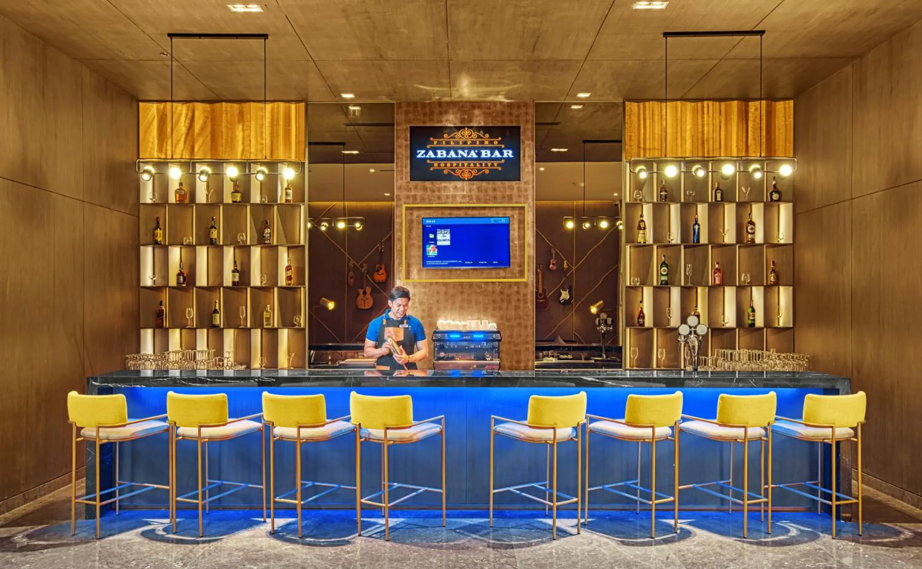 Lounge or bar in Mercure Mactan Cebu Lounge or bar in Mercure Mactan Cebu