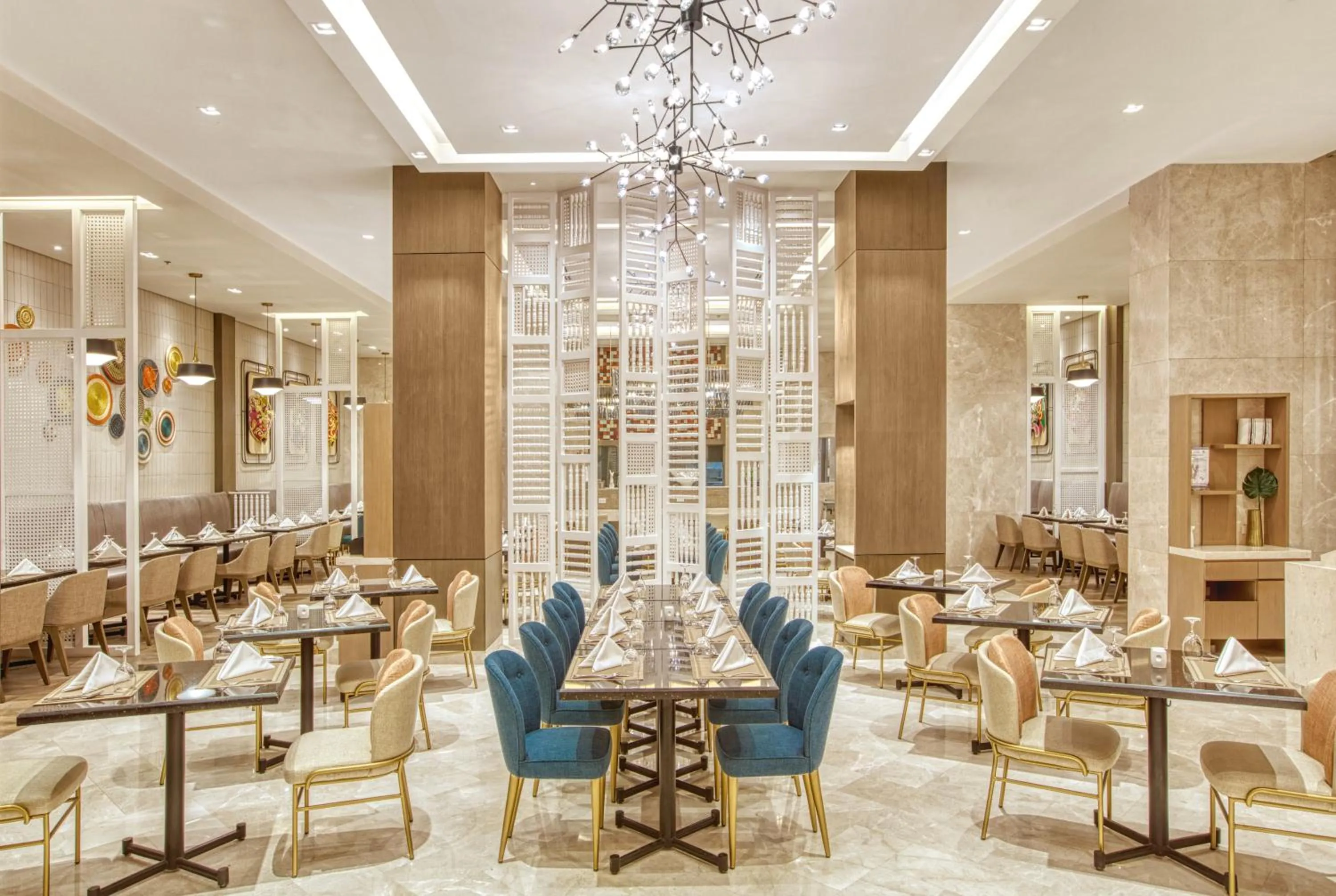 Restaurant/places to eat in Mercure Mactan Cebu