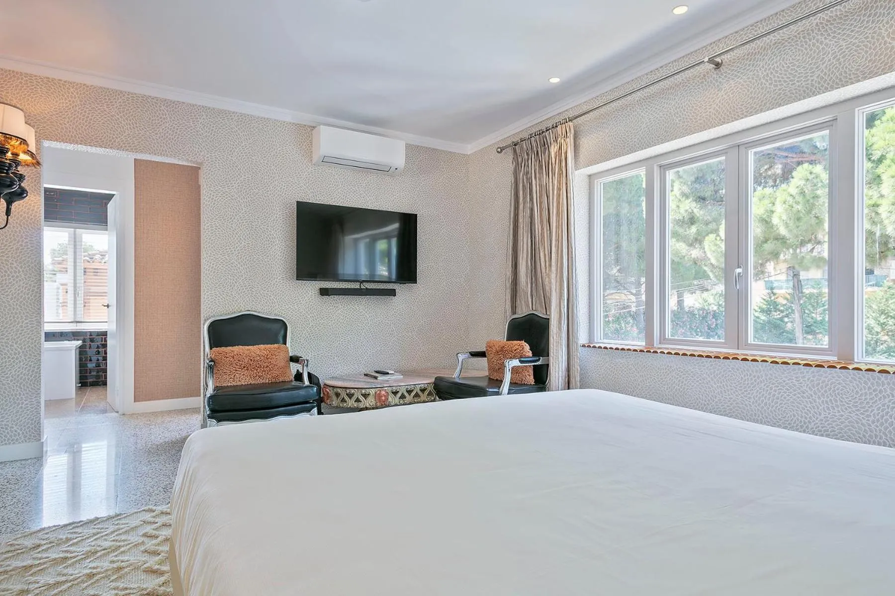 Bed in Van der Valk Hotel Barcarola