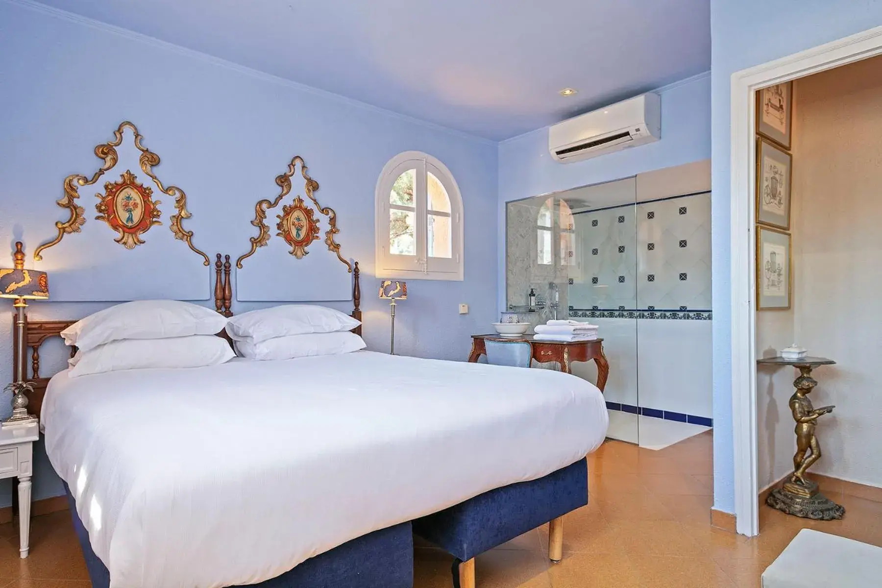 Bed in Van der Valk Hotel Barcarola Bed in Van der Valk Hotel Barcarola