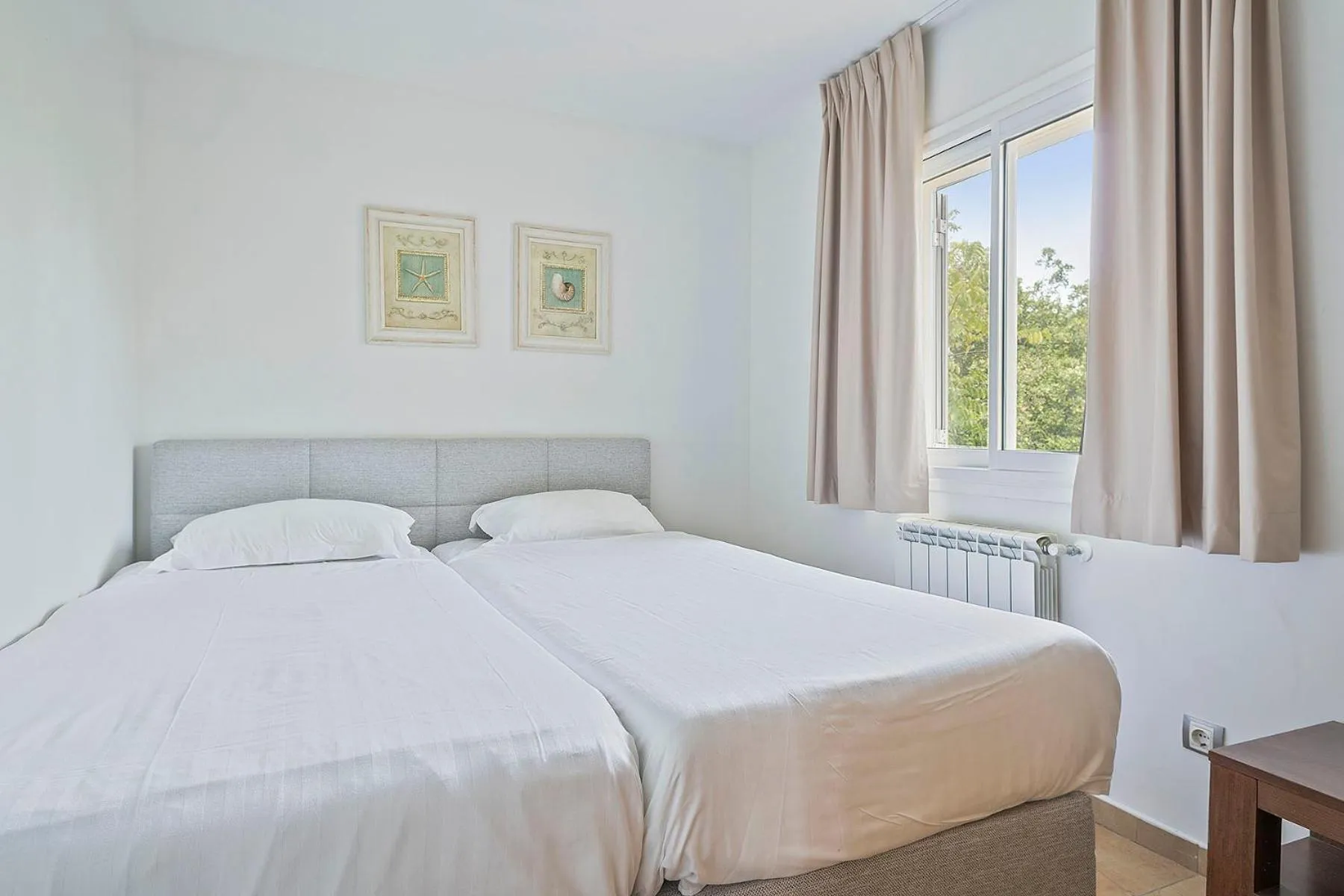 Bed in Van der Valk Hotel Barcarola