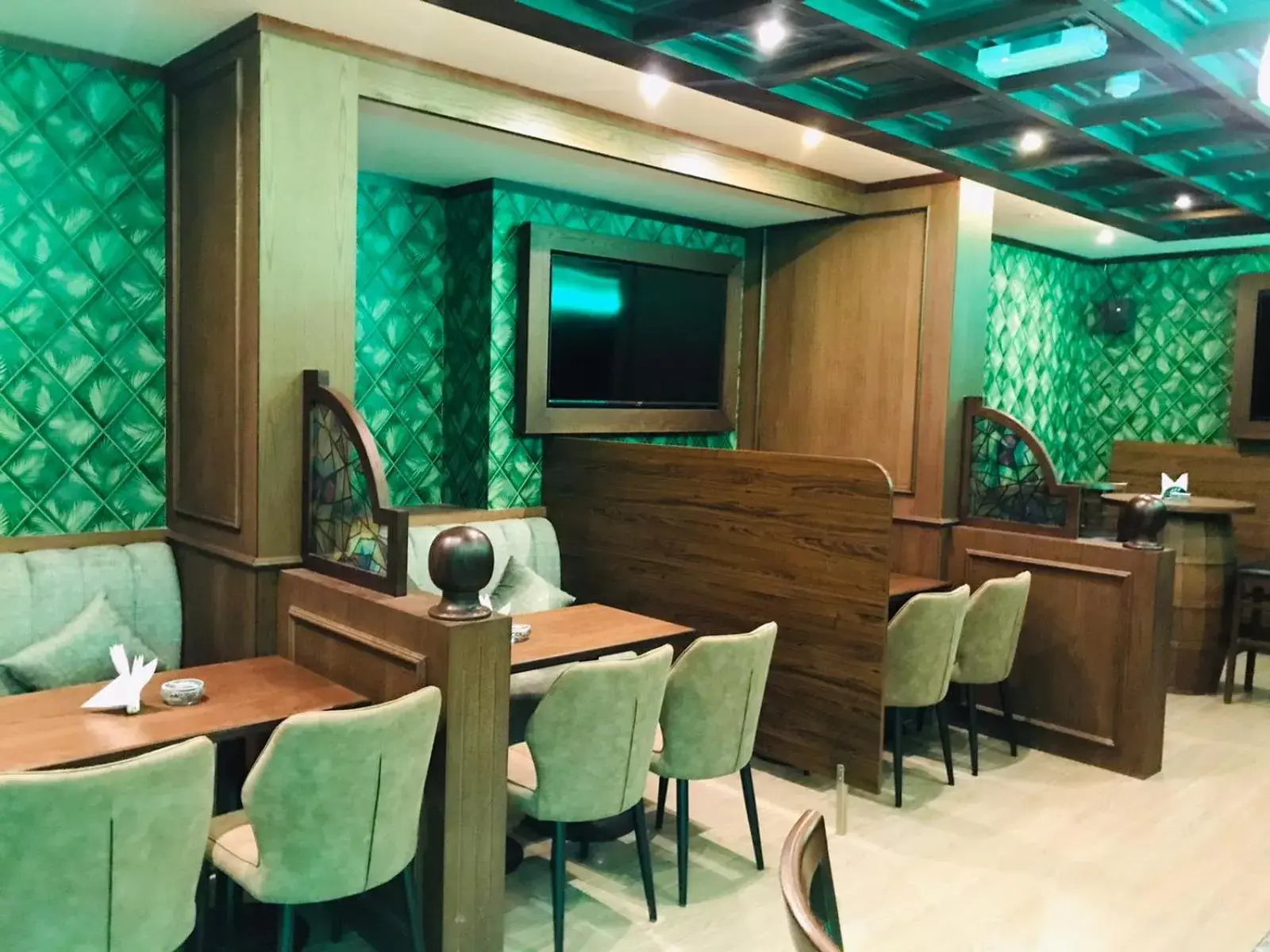 Restaurant/places to eat in Concorde Inn Hotel Restaurant/places to eat in Concorde Inn Hotel