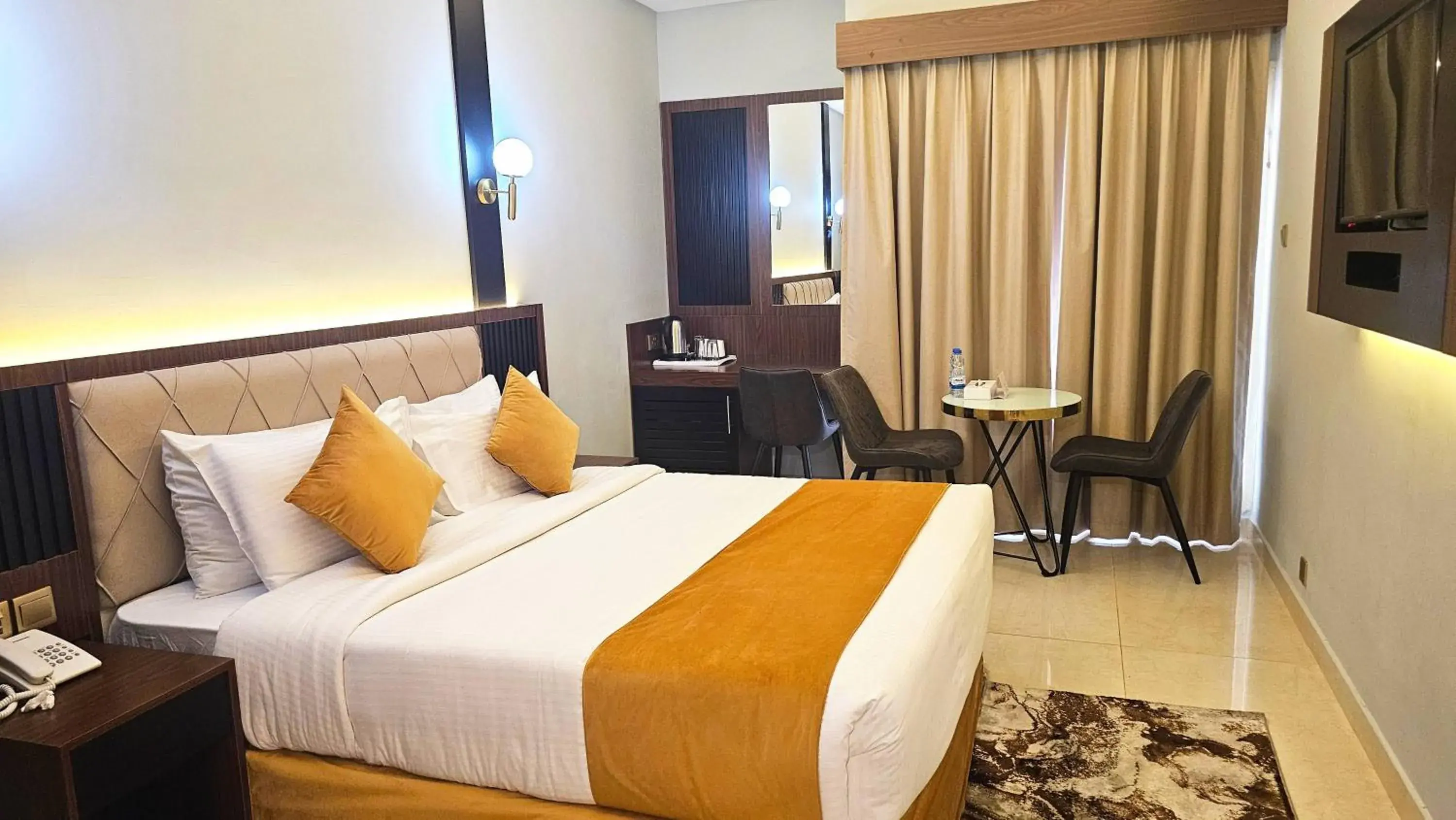 Bed in Concorde Inn Hotel Bed in Concorde Inn Hotel