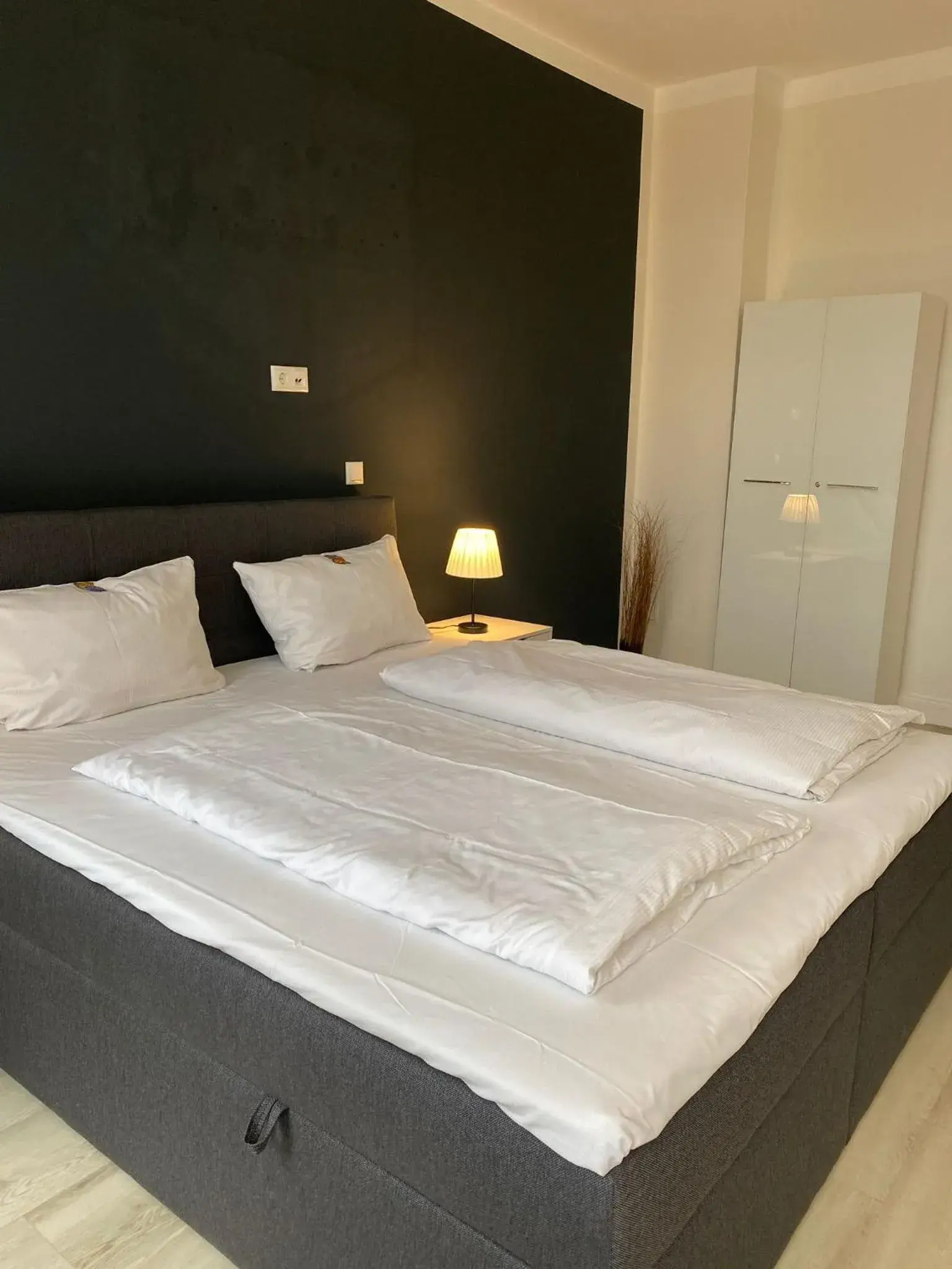 Deluxe Double Room with Balcony - single occupancy in Hotel Adler & Eventlocation GmbH Deluxe Double Room with Balcony - single occupancy in Hotel Adler & Eventlocation GmbH