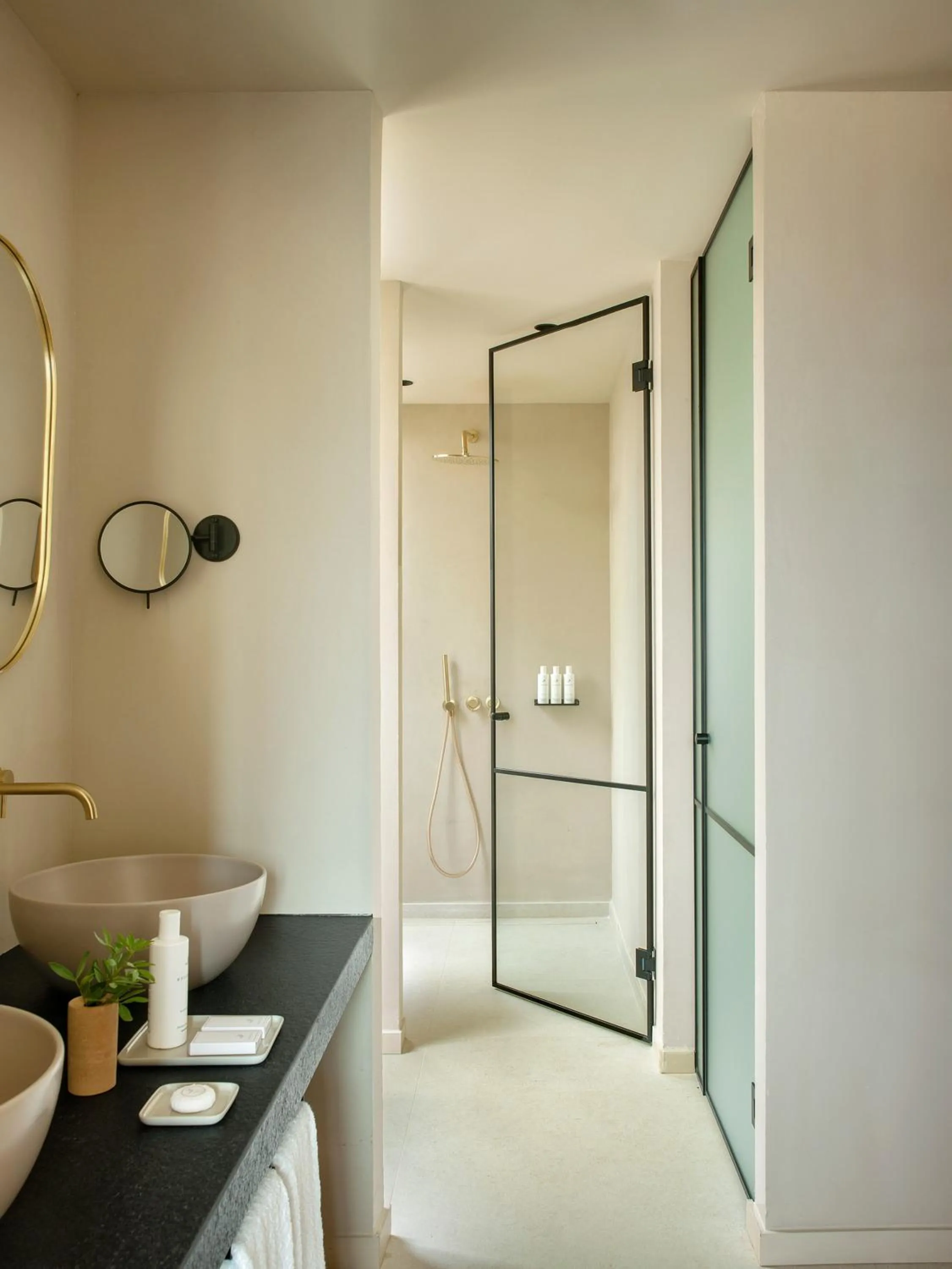 Shower in The Lodge Mallorca, Small Luxury Hotels