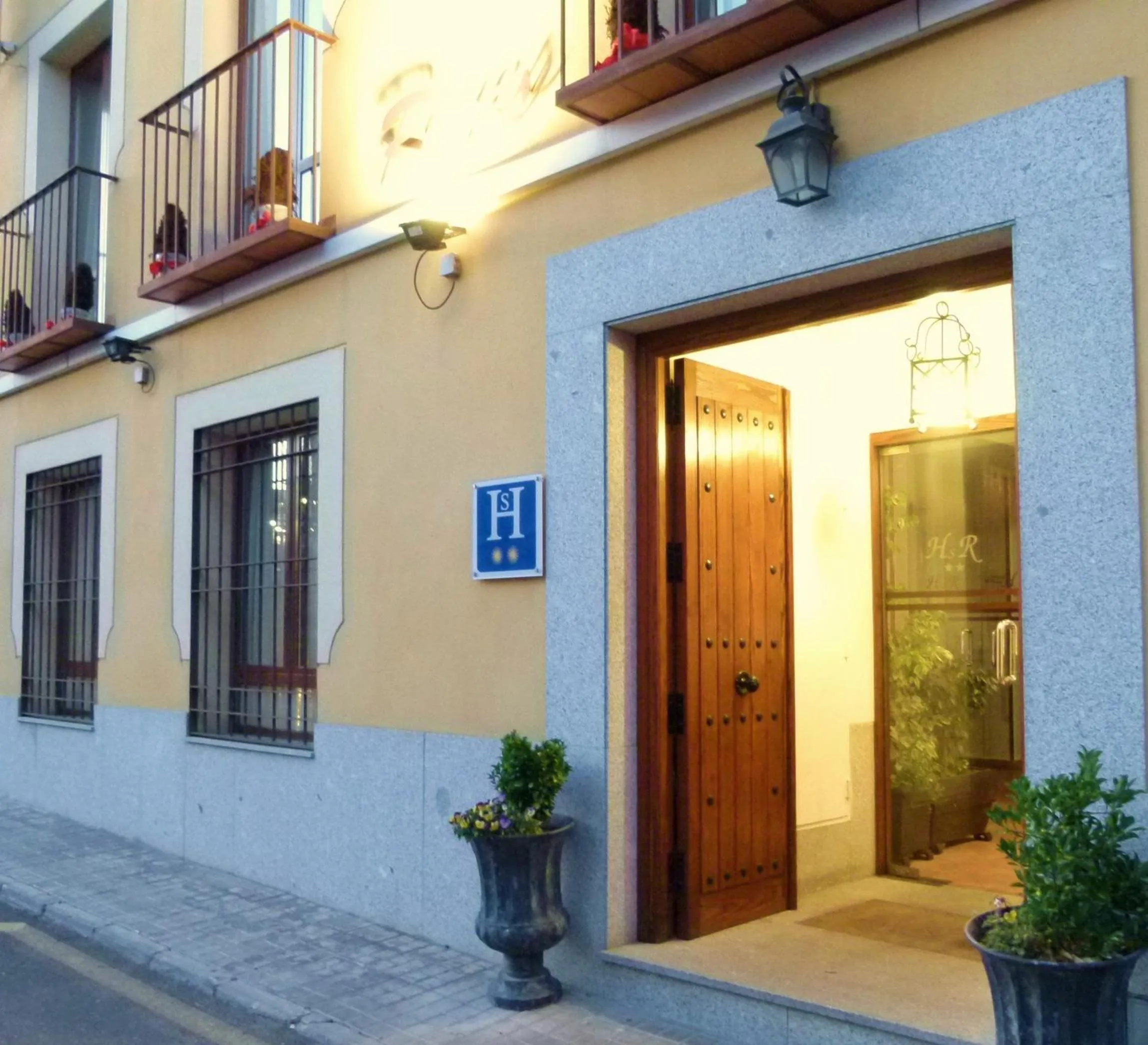 Facade/entrance in Alda Casa De Los Reyes