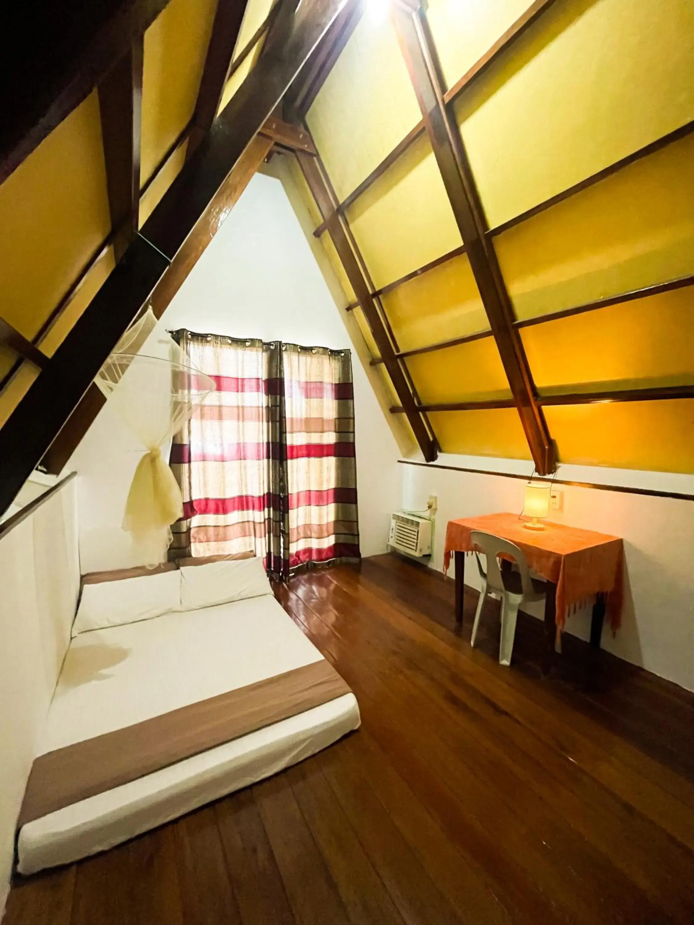 Bed in Flo Island Home Bed in Flo Island Home