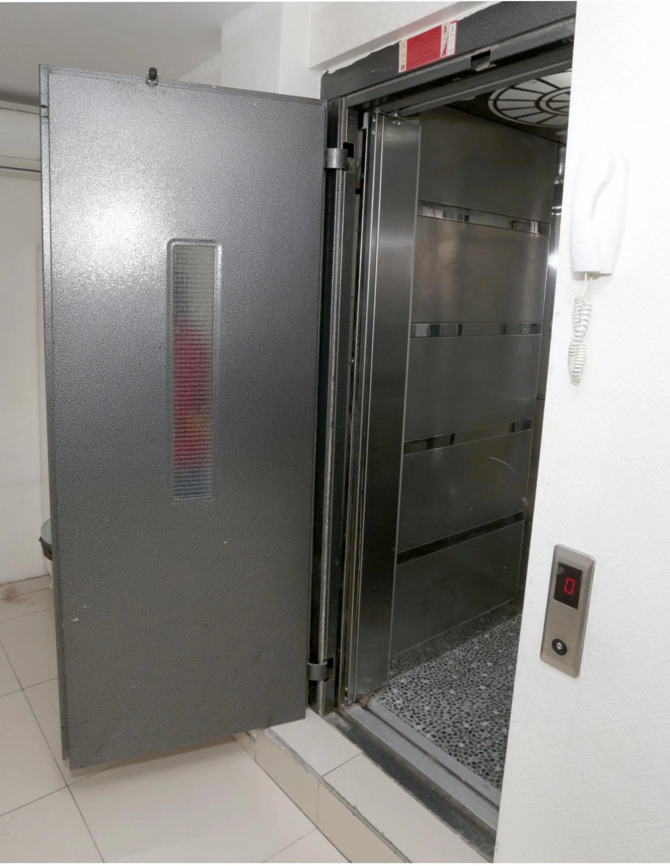 elevator in MİLA SUİTES TAKSİM