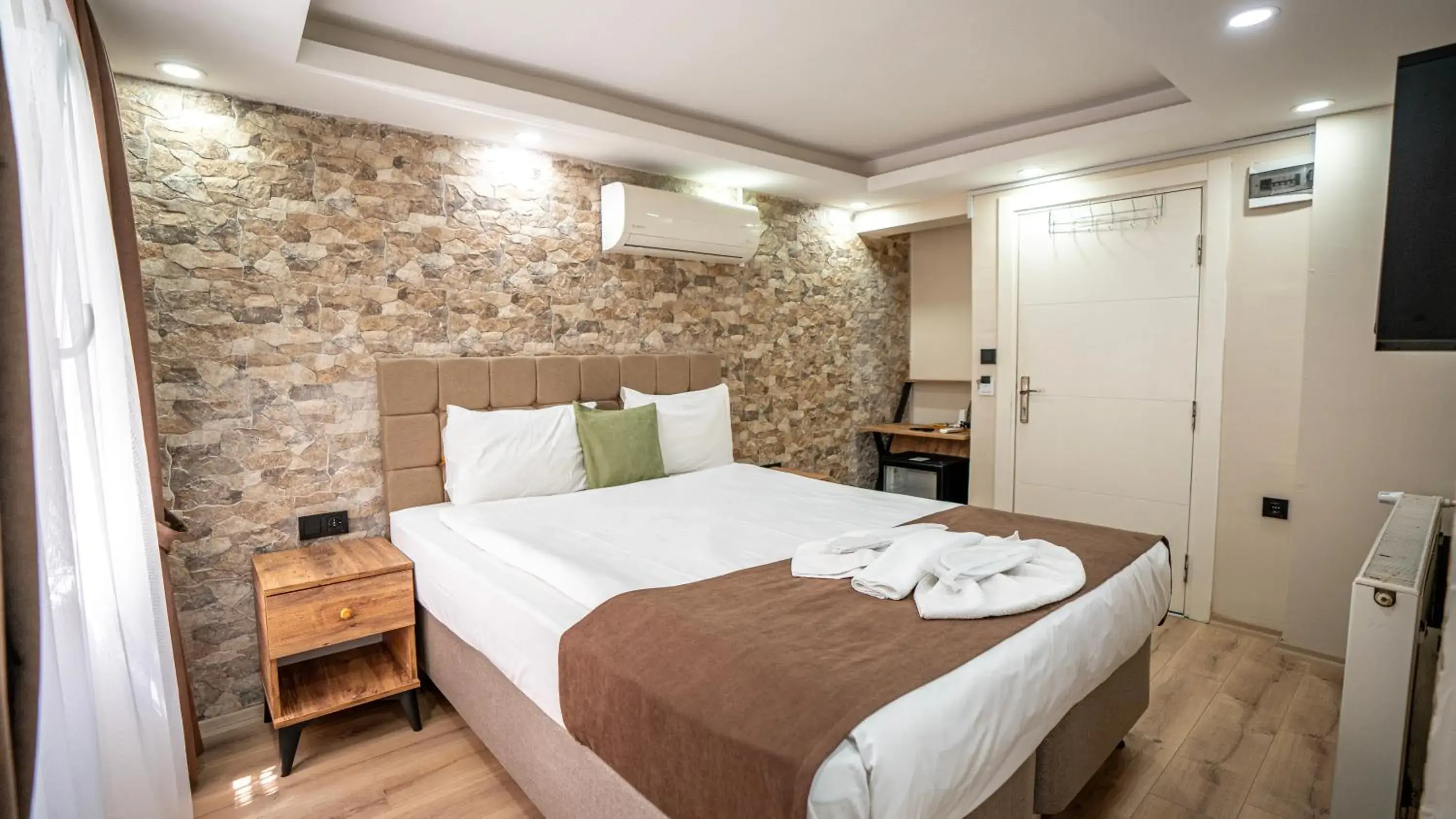 Bed in MİLA SUİTES TAKSİM Bed in MİLA SUİTES TAKSİM