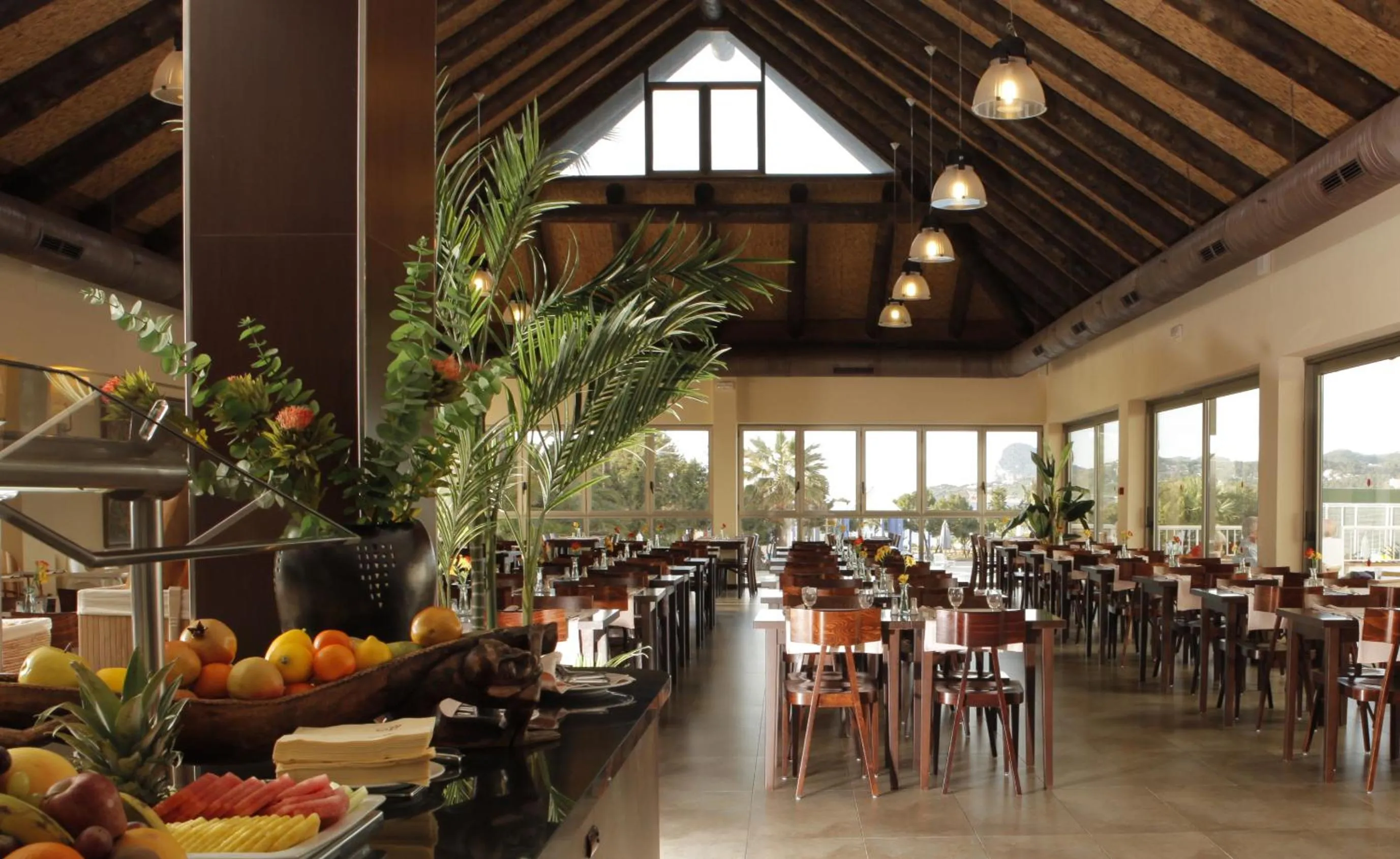 Restaurant/places to eat in Marvell Club Hotel & Apartments