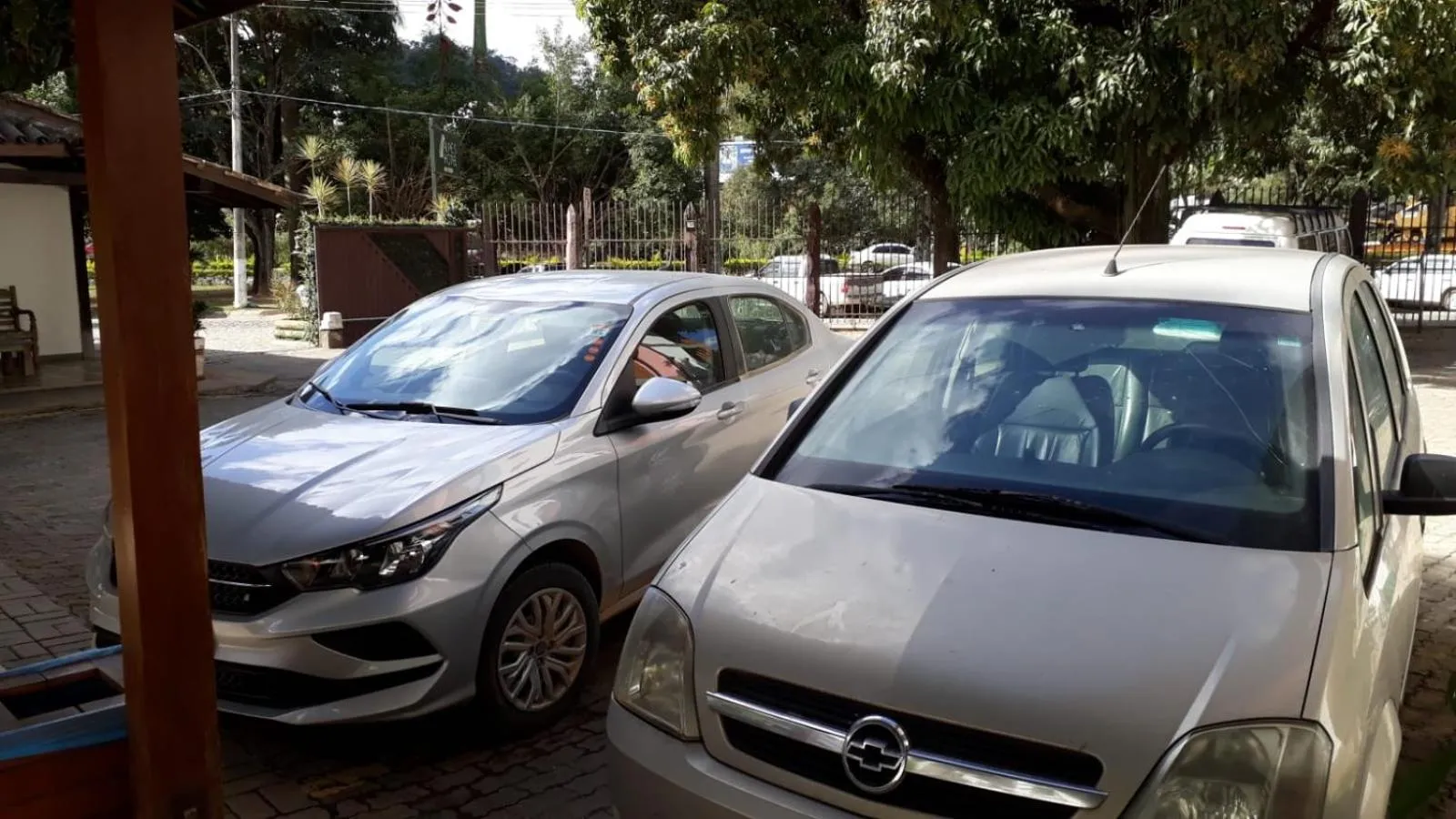 Parking in Alpes Hotel