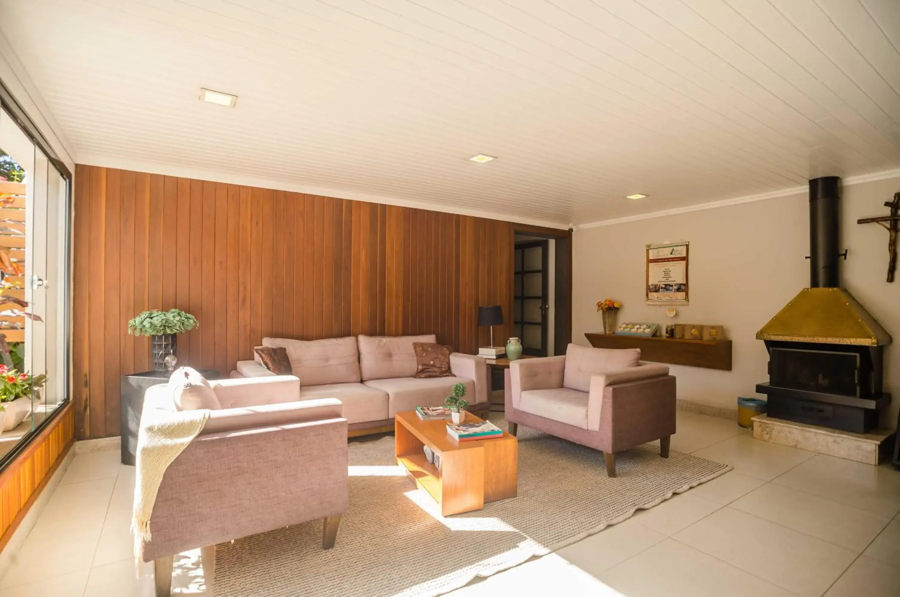 Lobby or reception in Alpes Hotel Lobby or reception in Alpes Hotel