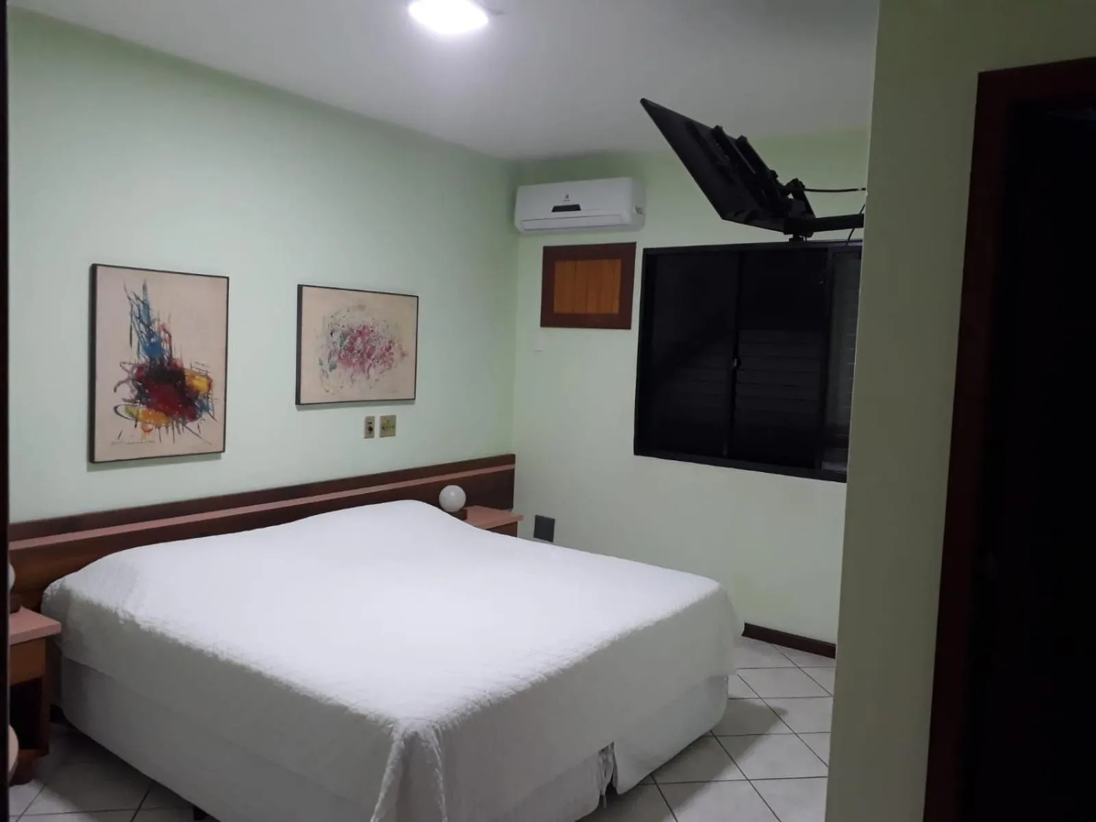 Bedroom, Bed in Alpes Hotel